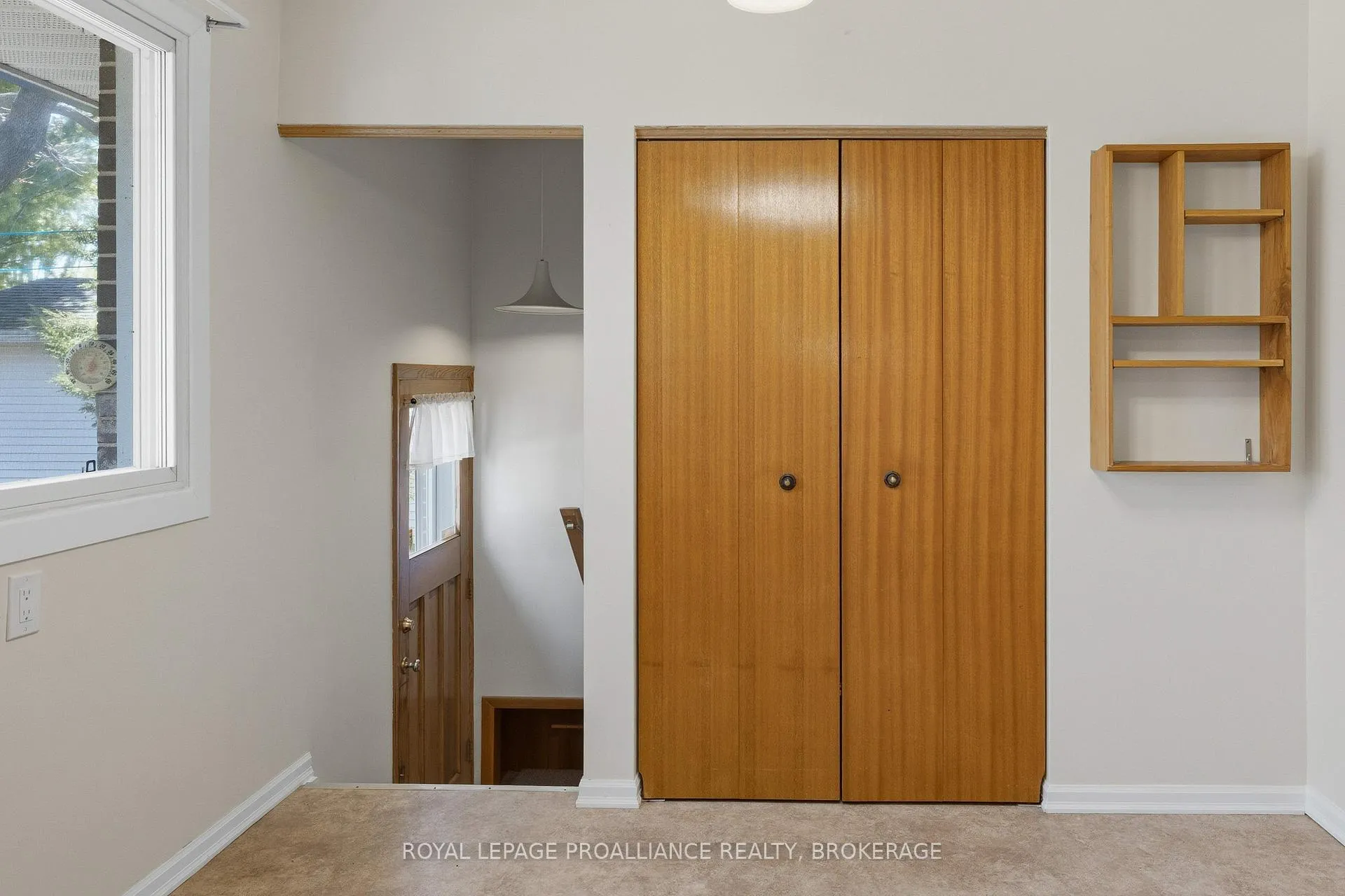 Photo 21 of 424 Parkview Drive, Kingston, City Southwest — HOMEH
