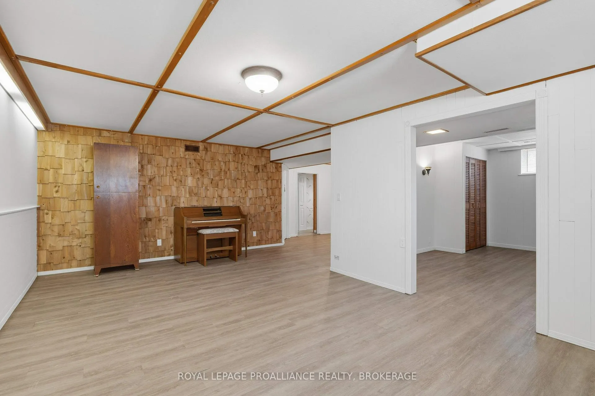 Photo 26 of 424 Parkview Drive, Kingston, City Southwest — HOMEH