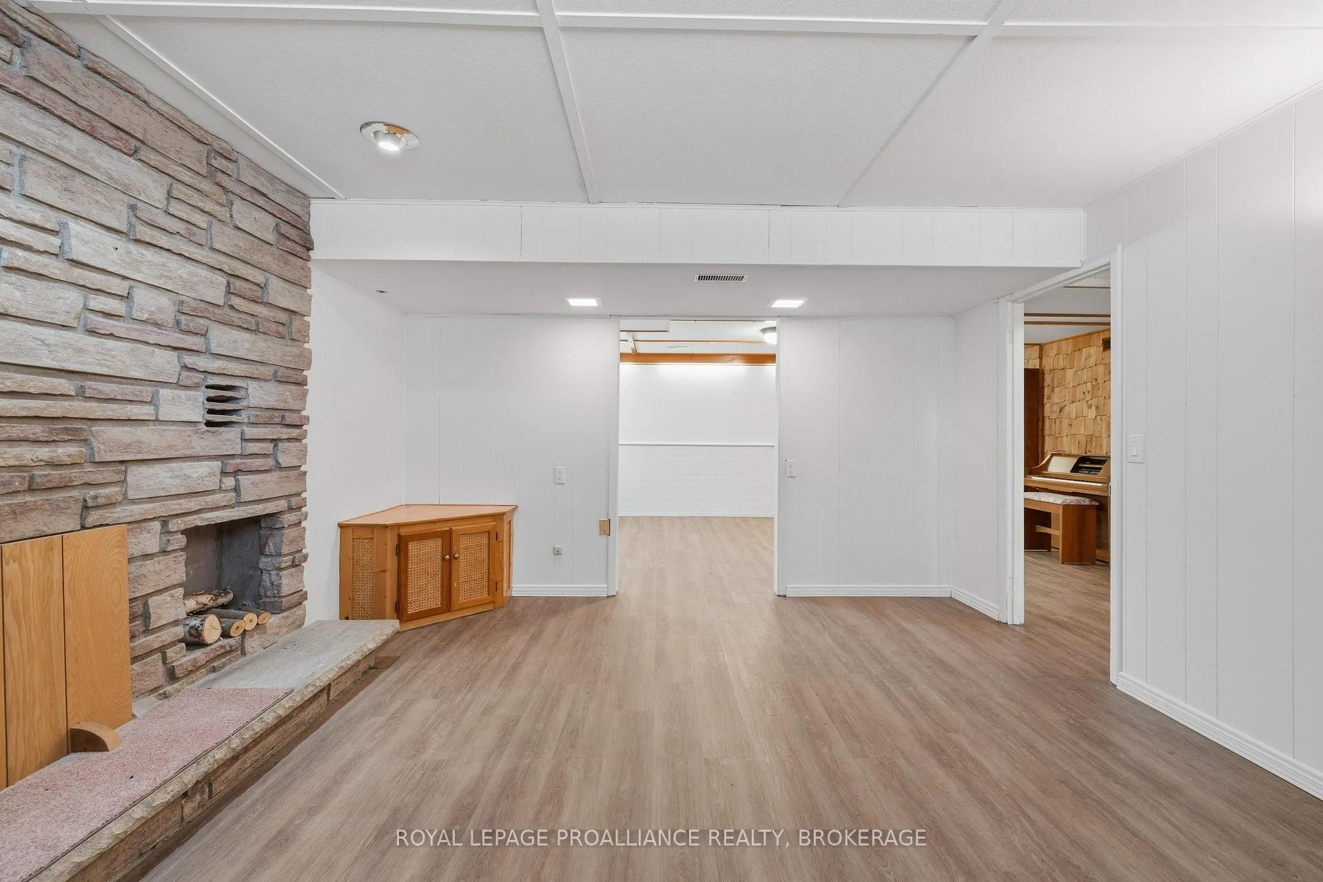 Photo 27 of 424 Parkview Drive, Kingston, City Southwest — HOMEH