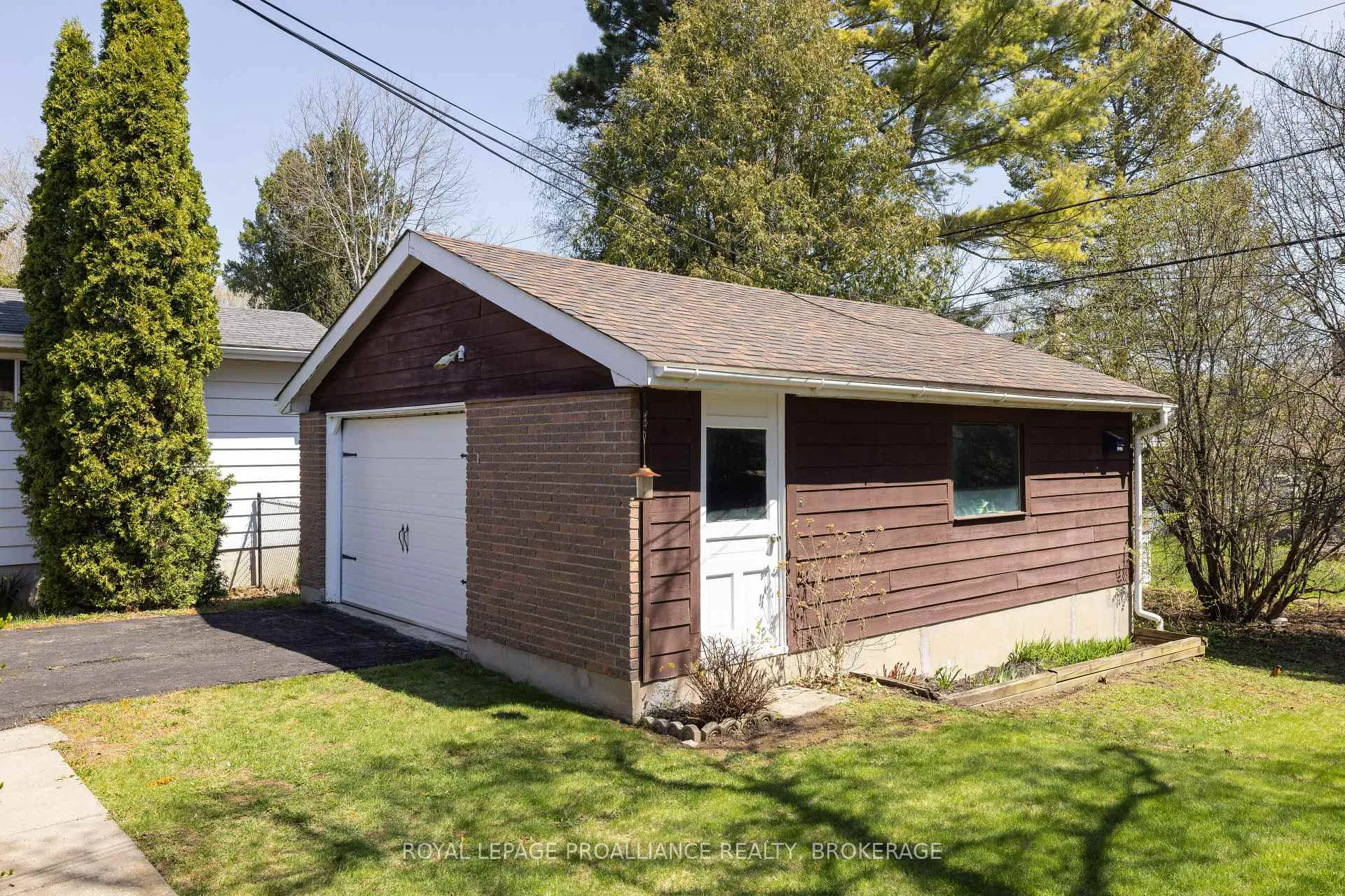 Photo 35 of 424 Parkview Drive, Kingston, City Southwest — HOMEH