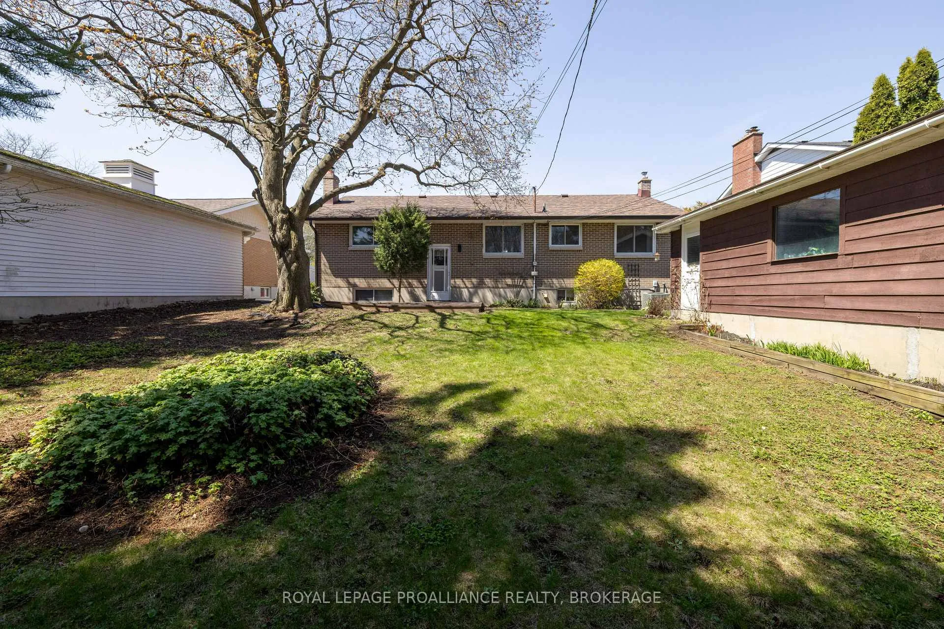 Photo 39 of 424 Parkview Drive, Kingston, City Southwest — HOMEH