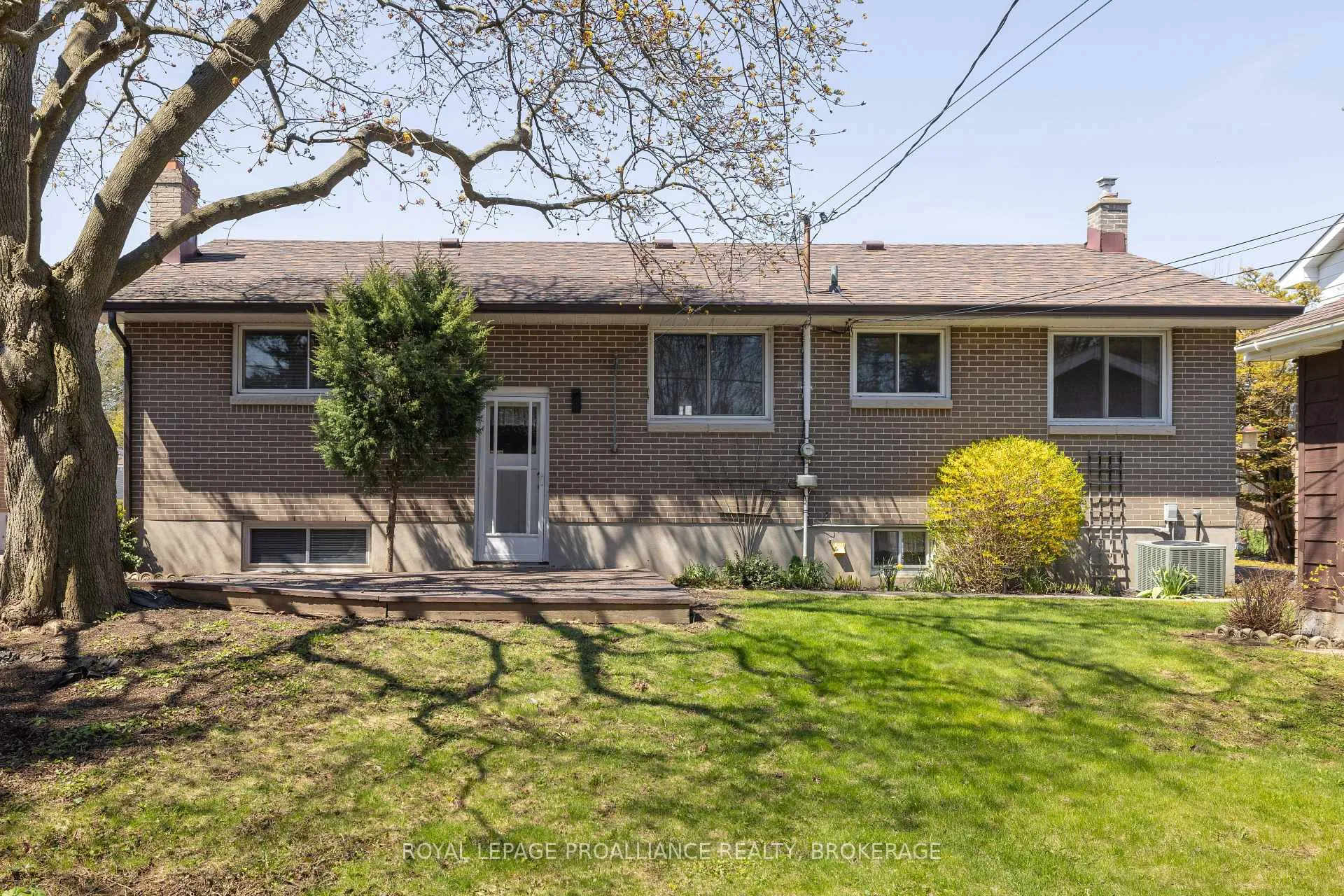 Photo 40 of 424 Parkview Drive, Kingston, City Southwest — HOMEH