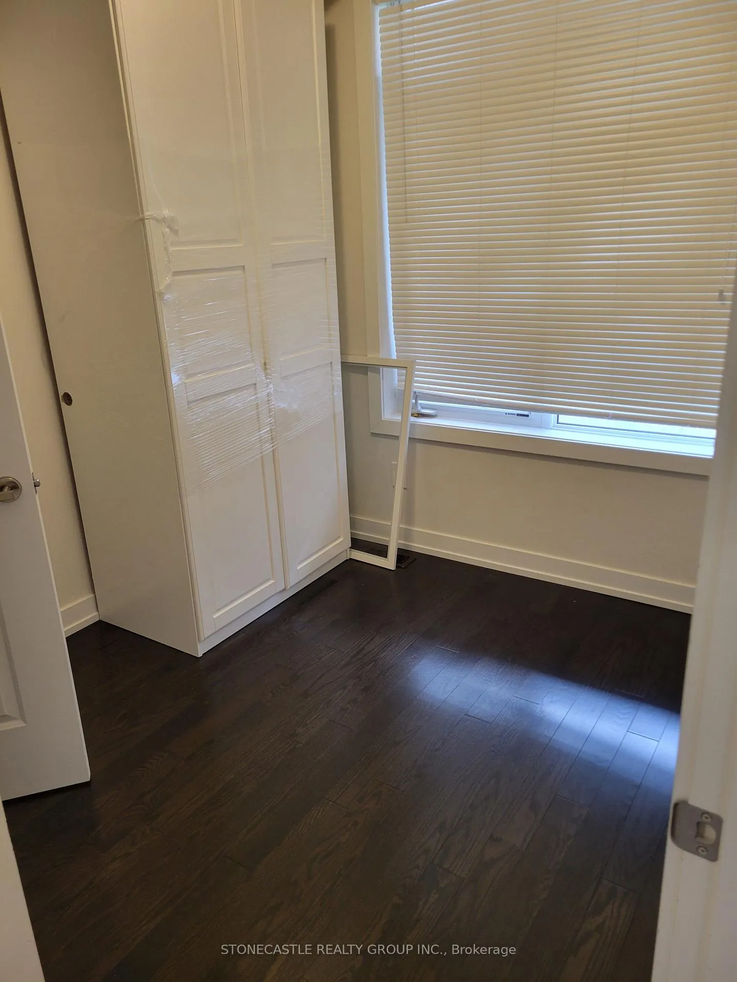 Photo 11 of 98 Salterton Circle, Vaughan, Maple — HOMEH