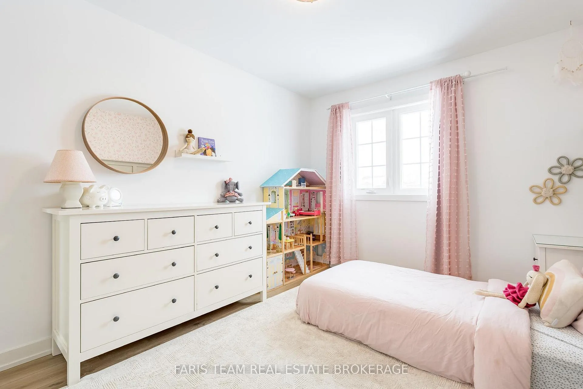 Photo 18 of 6 Majesty Boulevard, Barrie, Innis-Shore — HOMEH