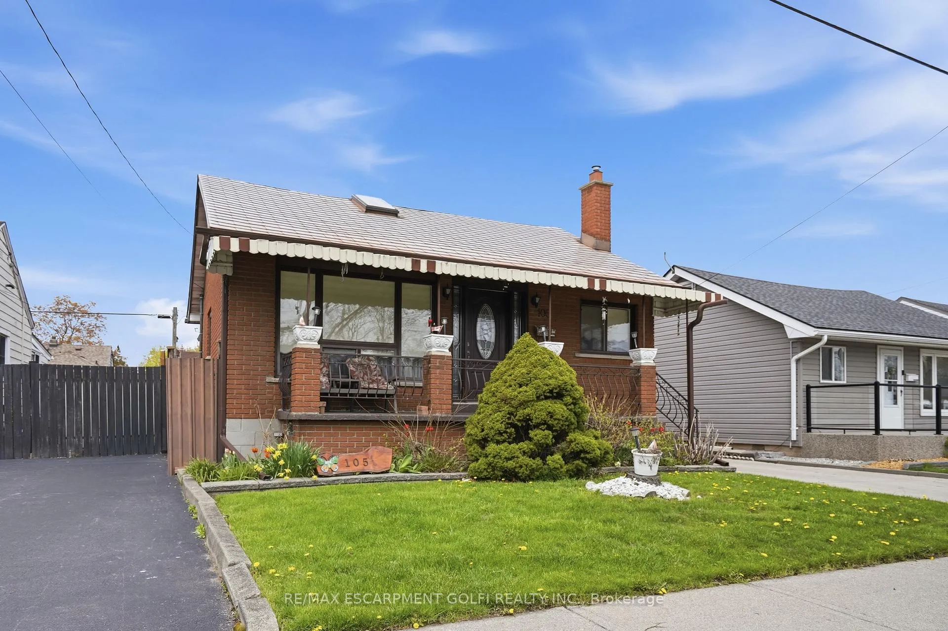 Photo 2 of 105 Tolton Avenue, Hamilton, Normanhurst — HOMEH