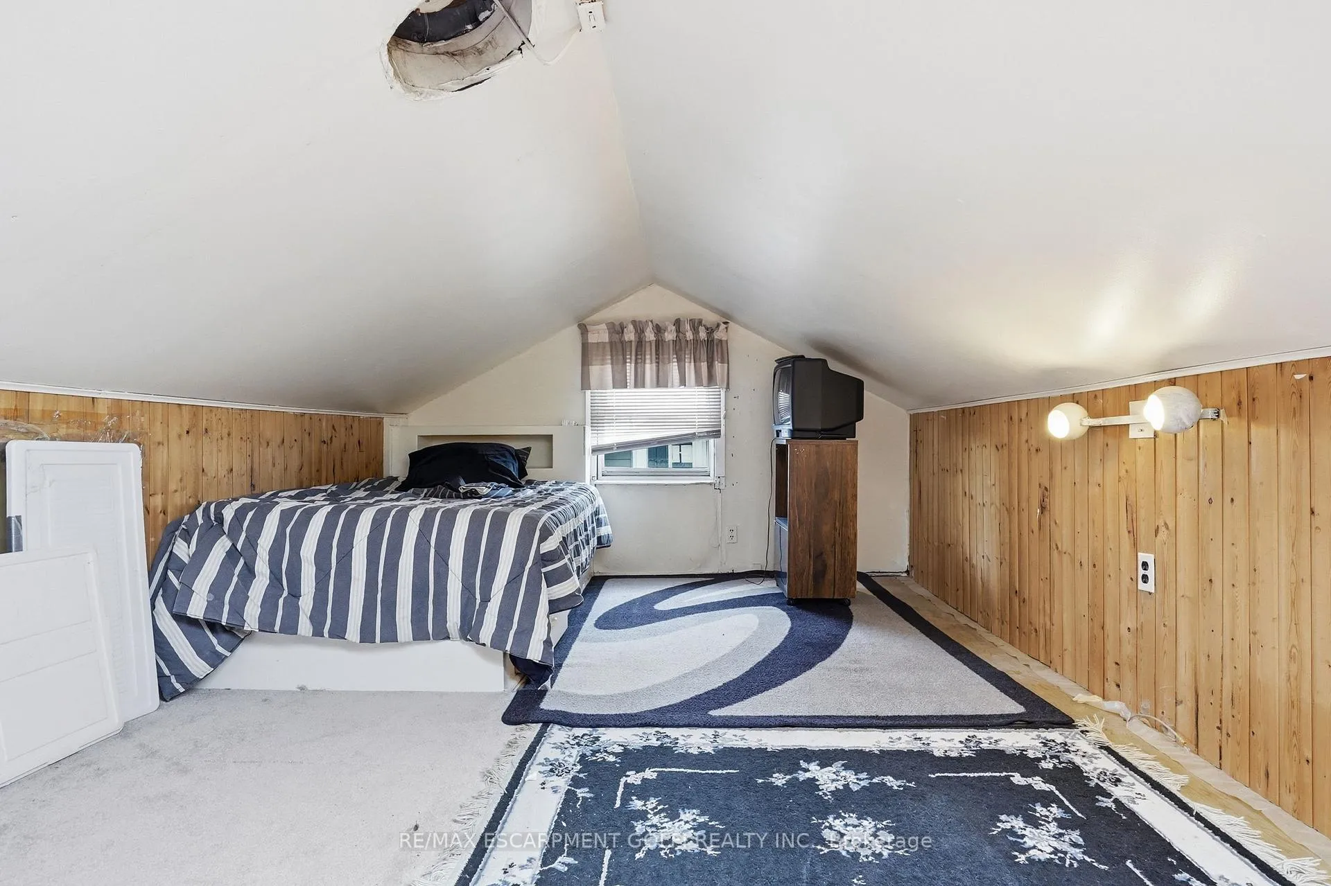 Photo 15 of 105 Tolton Avenue, Hamilton, Normanhurst — HOMEH