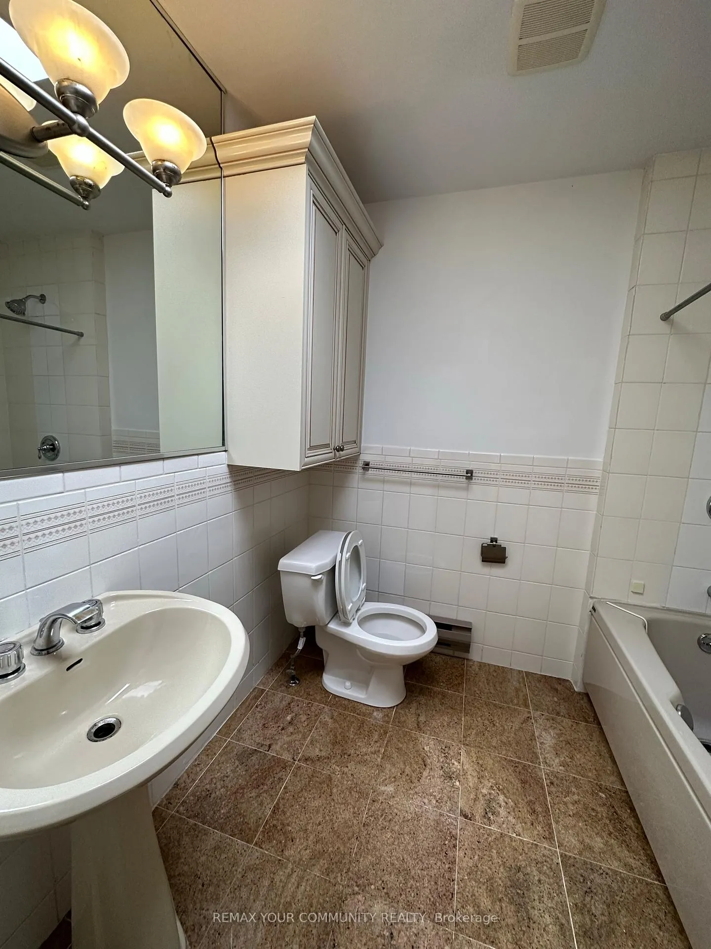 Photo 21 of 70 Snowdon Avenue, Toronto, Lawrence Park North — HOMEH