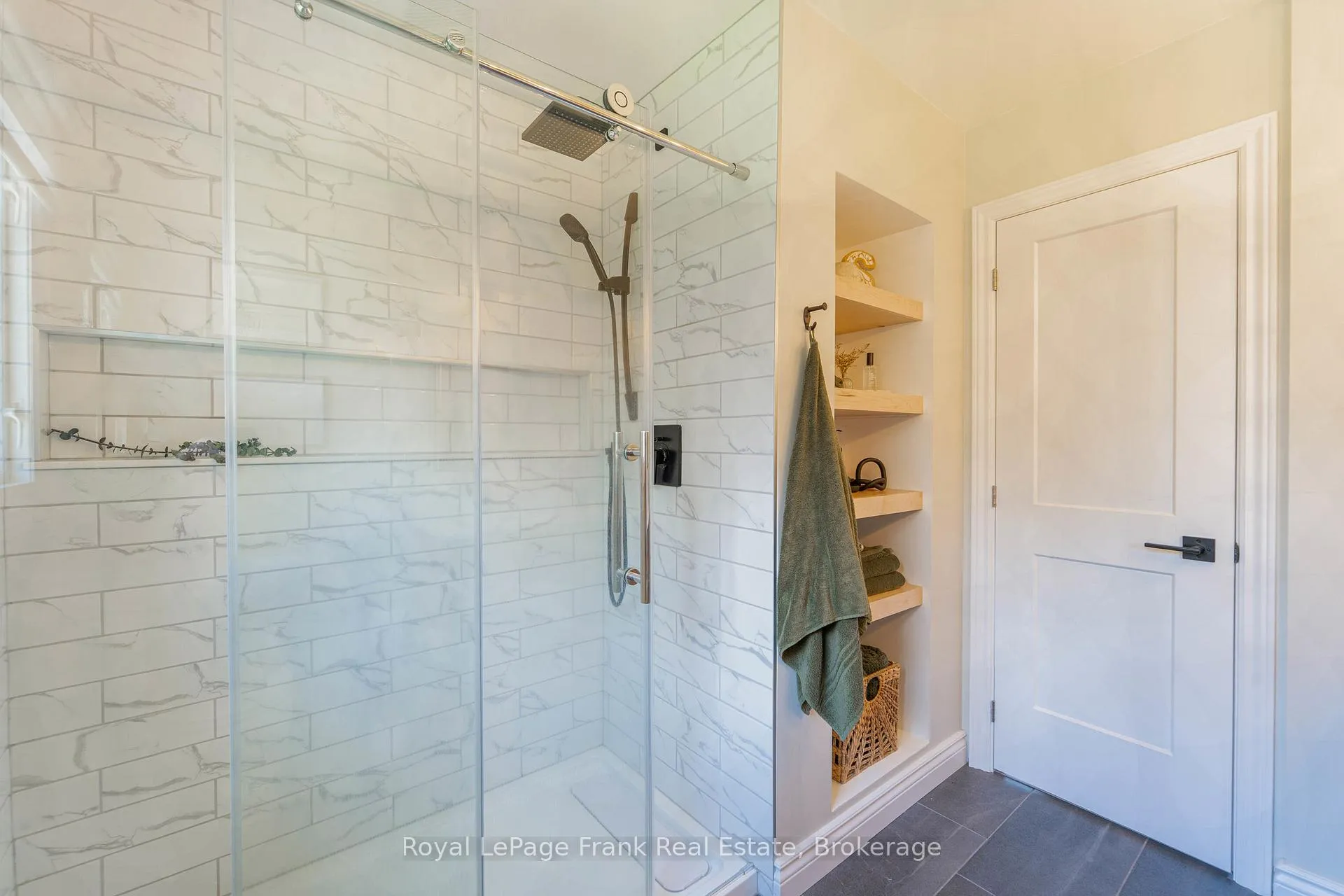 Photo 16 of 24 McGuire Crescent, Uxbridge — HOMEH