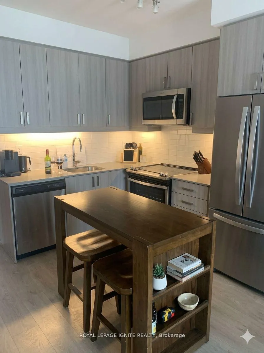 Photo 5 of Unit 2512, 7895 Jane Street, Vaughan, Concord — HOMEH