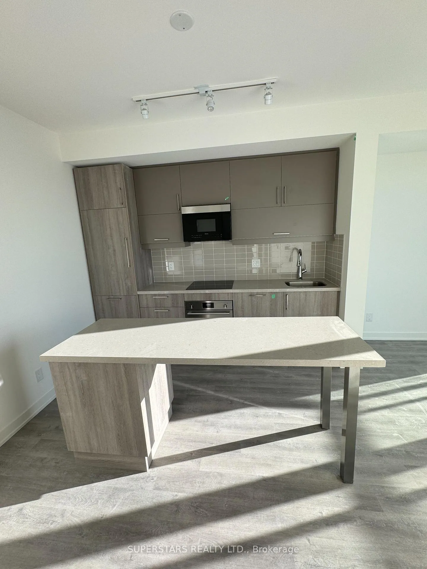Photo 3 of Unit 1324, 8119 Birchmount Road, Markham, Unionville — HOMEH