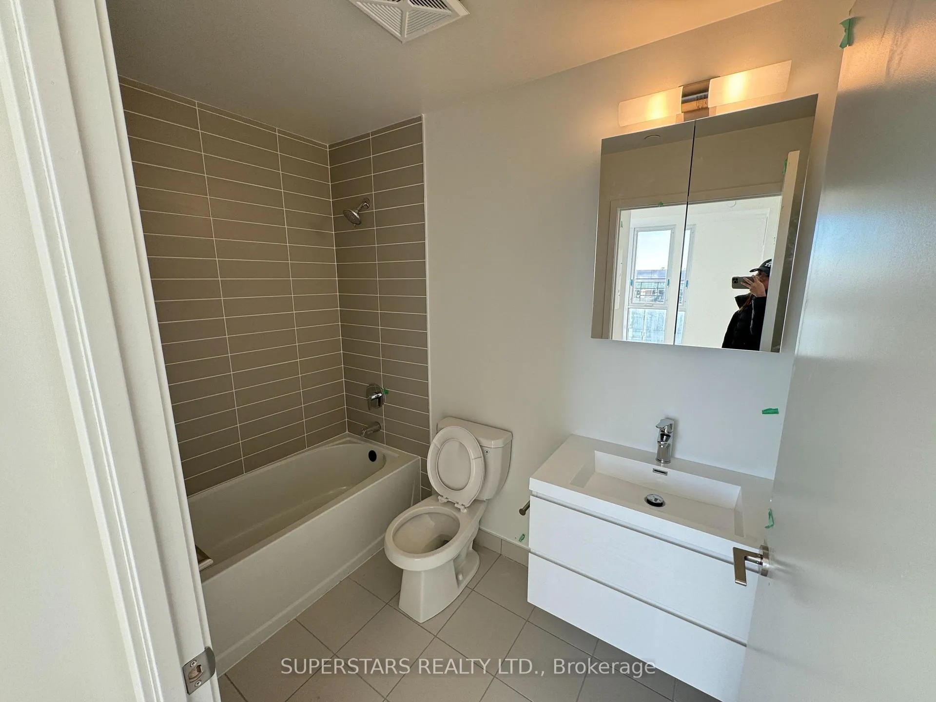 Photo 8 of Unit 1324, 8119 Birchmount Road, Markham, Unionville — HOMEH