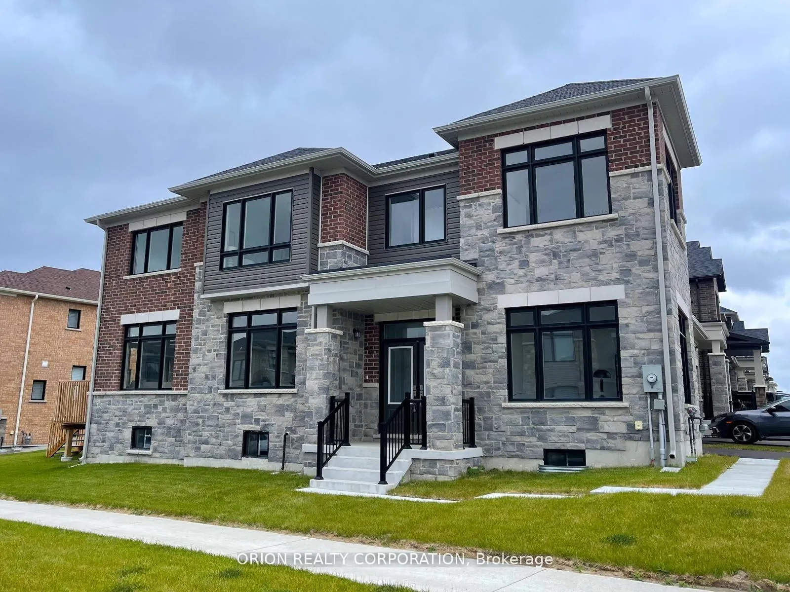 Photo 1 of 147 Fenchurch Manor, Barrie, Rural Barrie Southeast — HOMEH