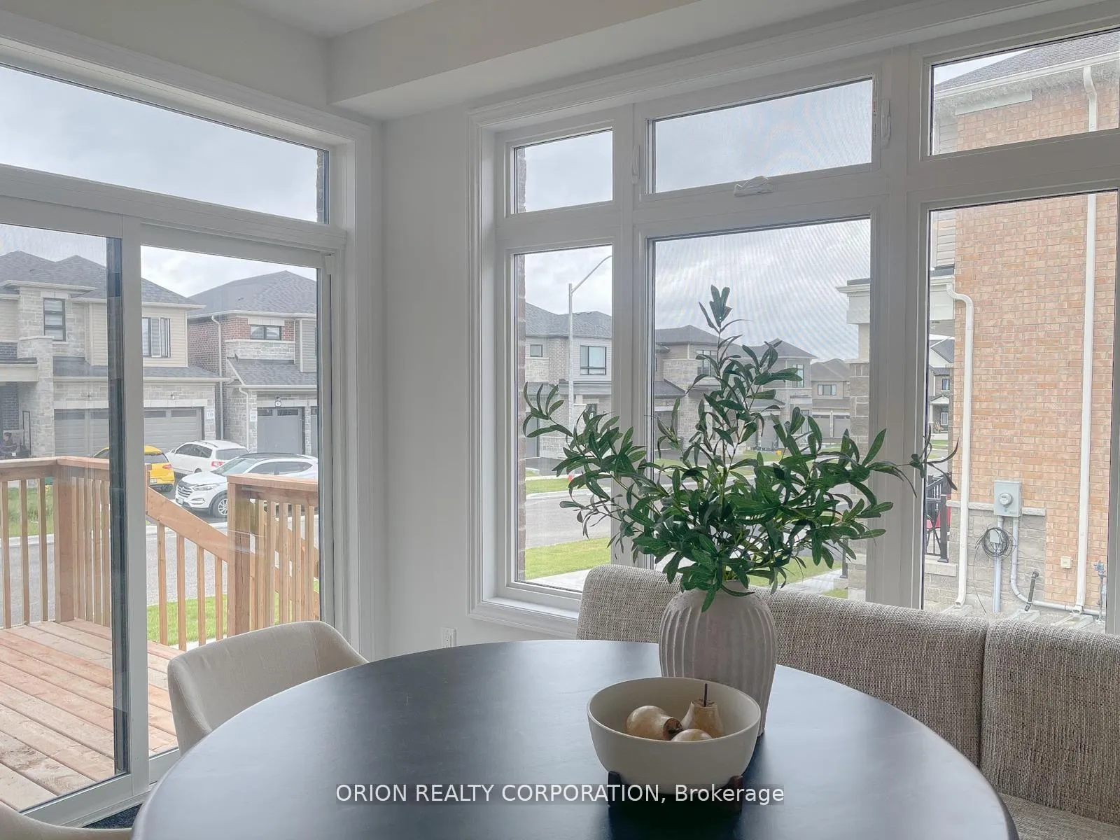 Photo 11 of 147 Fenchurch Manor, Barrie, Rural Barrie Southeast — HOMEH