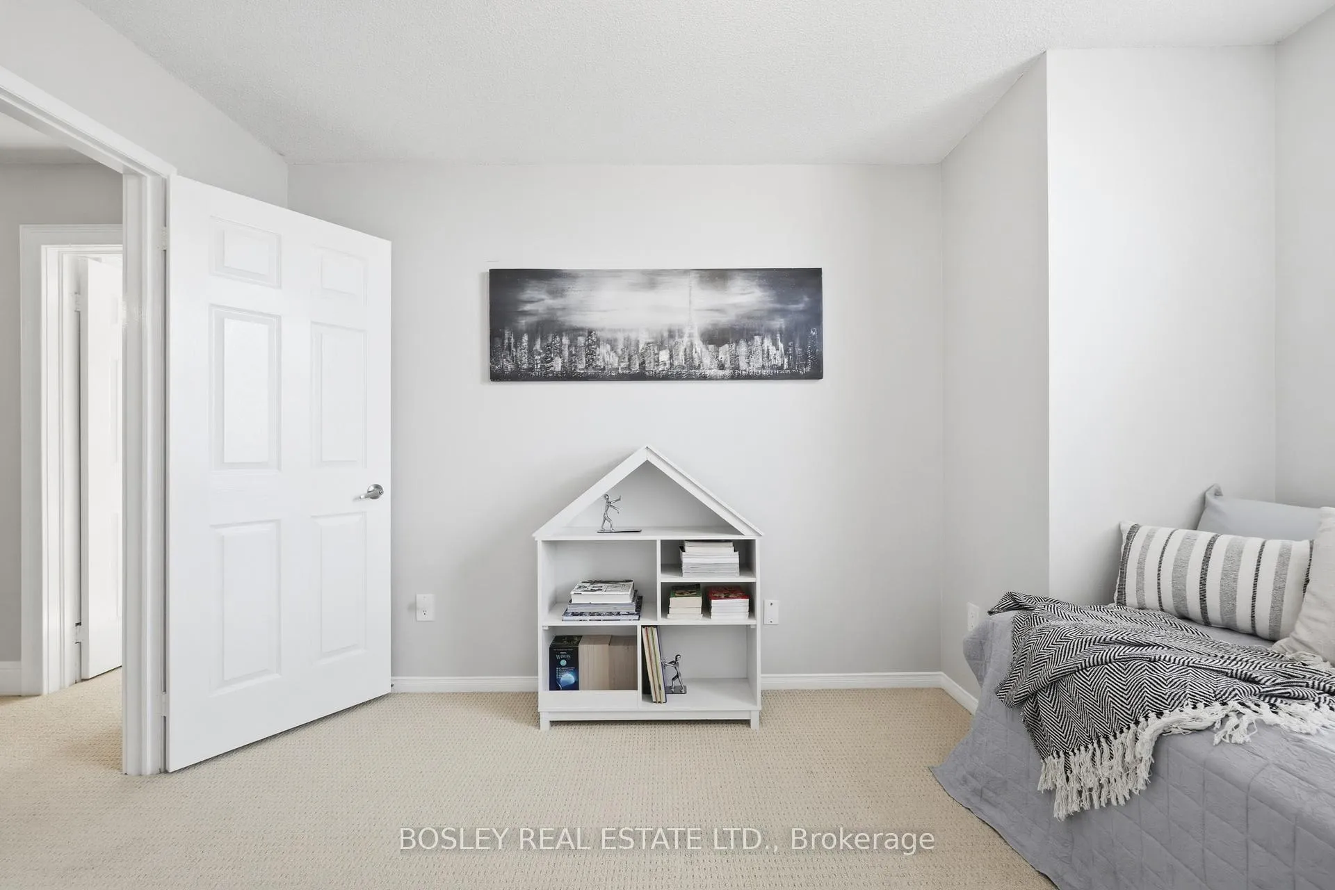 Photo 26 of 19 Cork Drive, Whitby, Pringle Creek — HOMEH