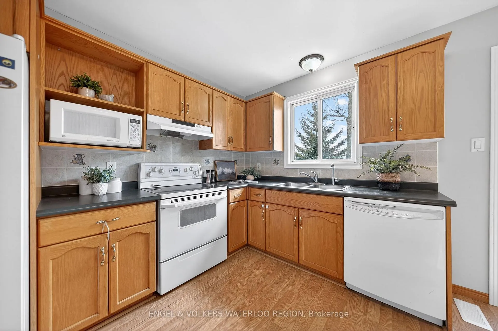 Photo 14 of 24 Stanmore Avenue, Kitchener, Grand River North — HOMEH