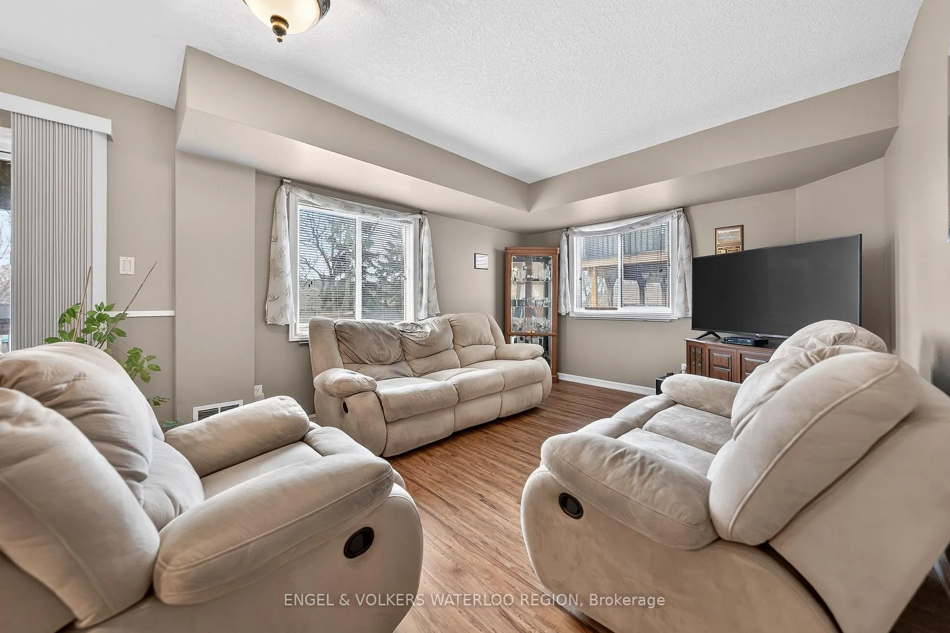 Photo 33 of 24 Stanmore Avenue, Kitchener, Grand River North — HOMEH