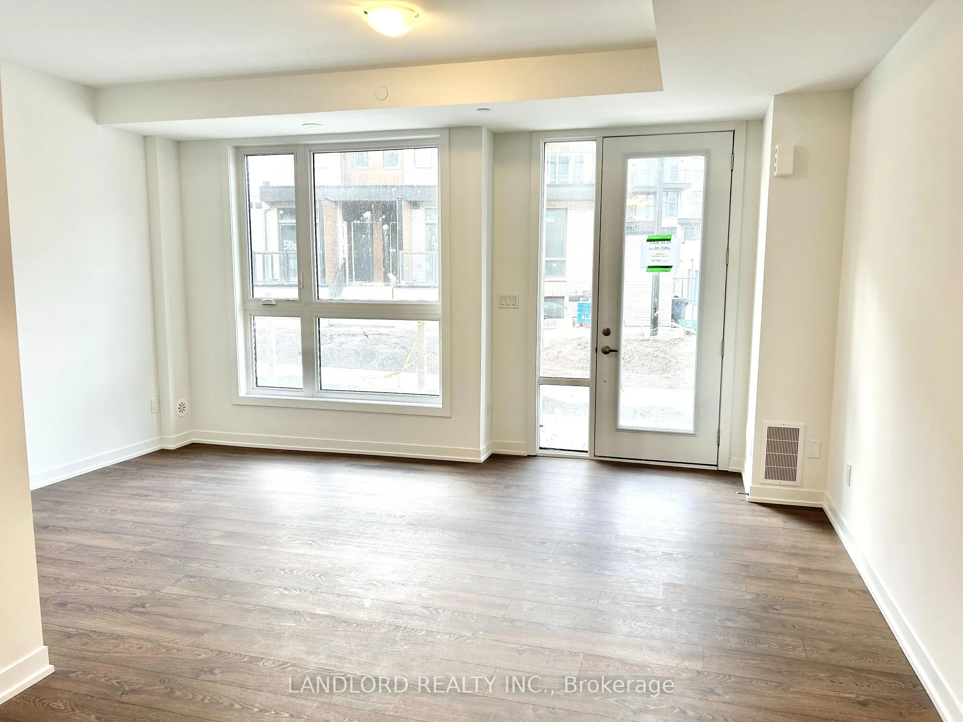 Photo 6 of Unit 4, 88 Turtle Island Road, Toronto, Englemount-Lawrence — HOMEH