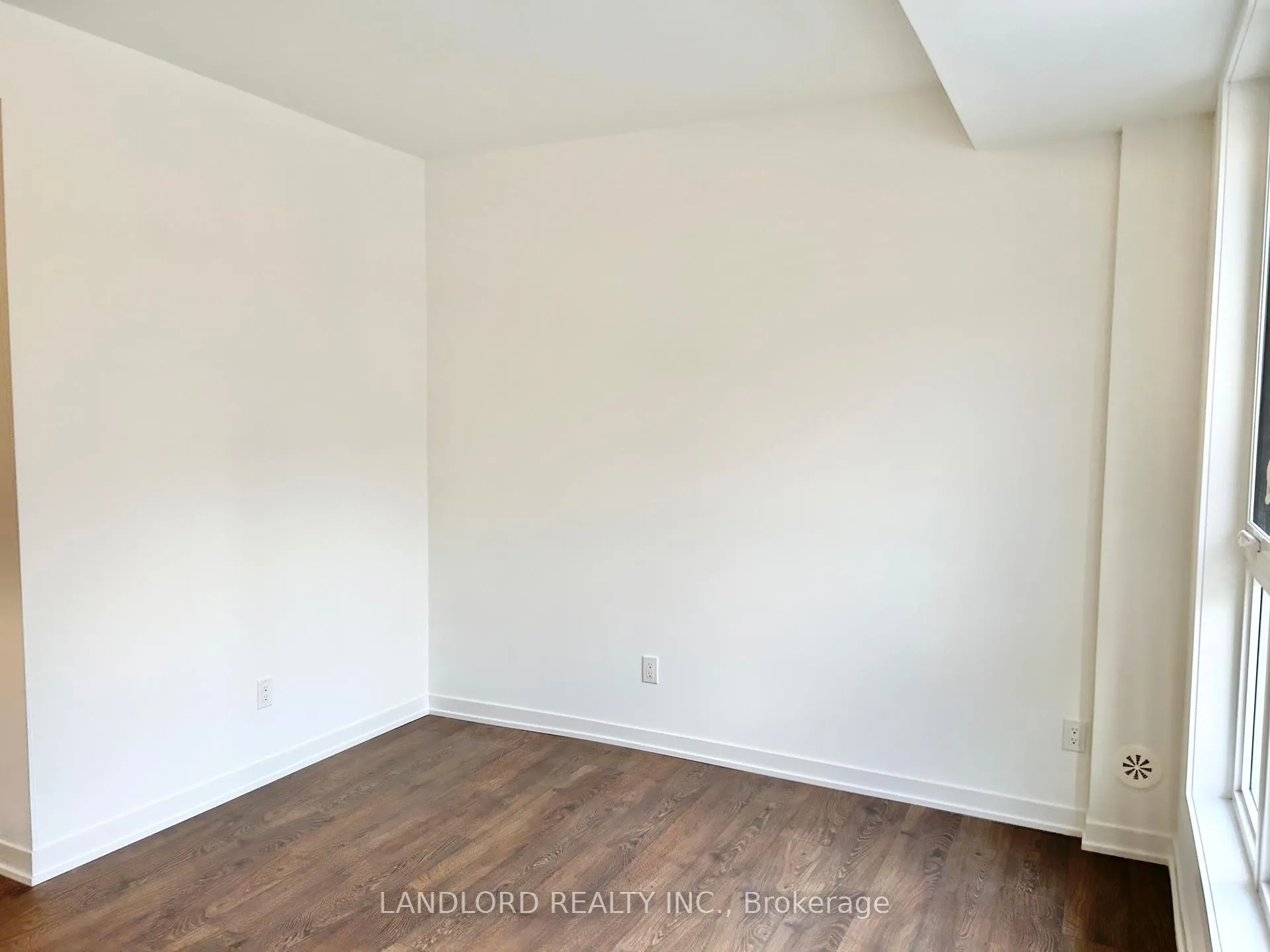 Photo 10 of Unit 4, 88 Turtle Island Road, Toronto, Englemount-Lawrence — HOMEH