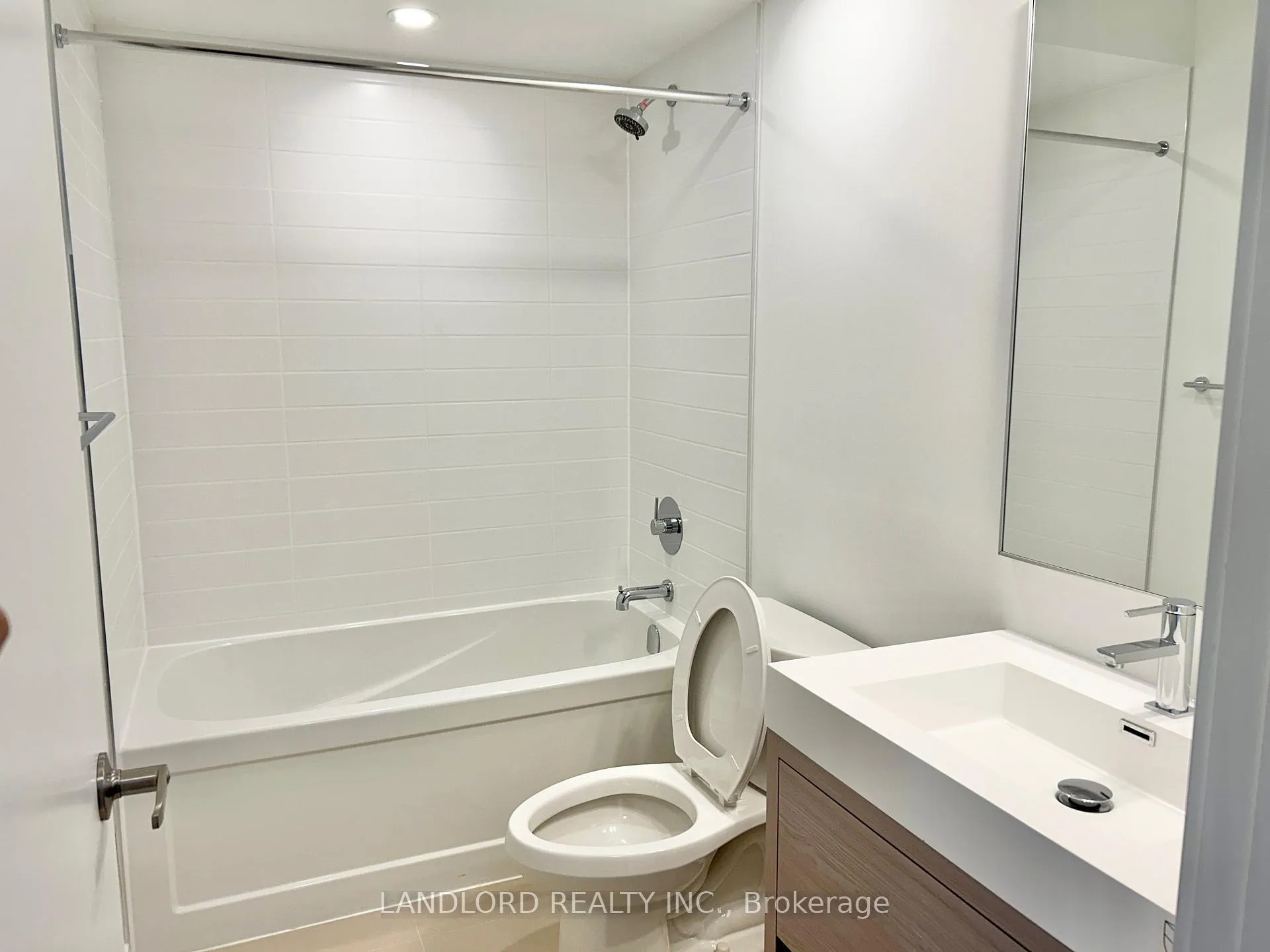 Photo 17 of Unit 4, 88 Turtle Island Road, Toronto, Englemount-Lawrence — HOMEH