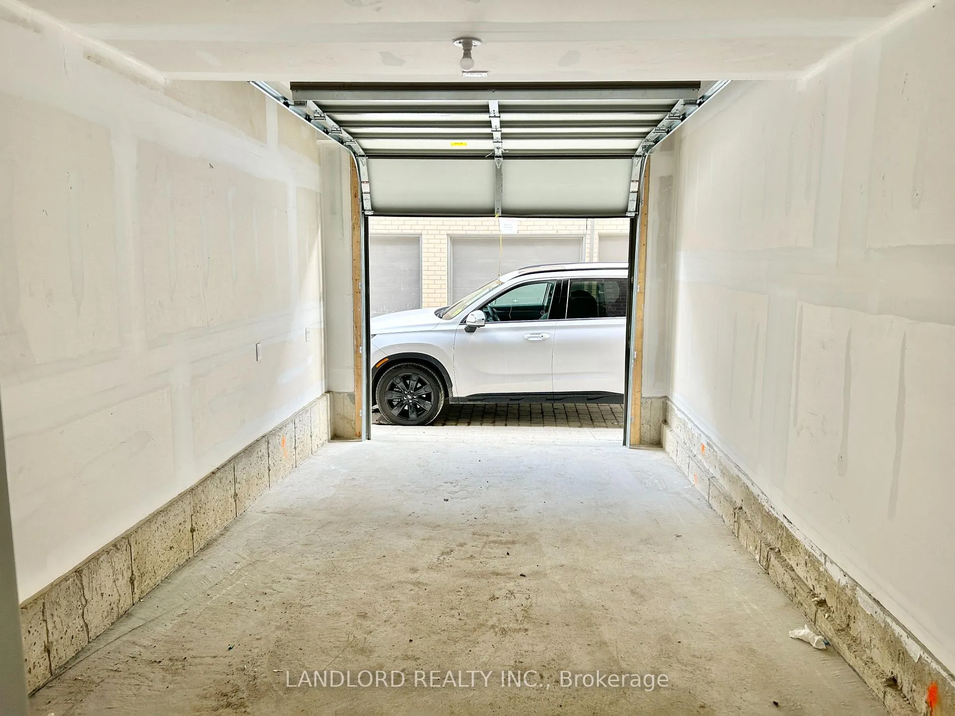 Photo 25 of Unit 4, 88 Turtle Island Road, Toronto, Englemount-Lawrence — HOMEH