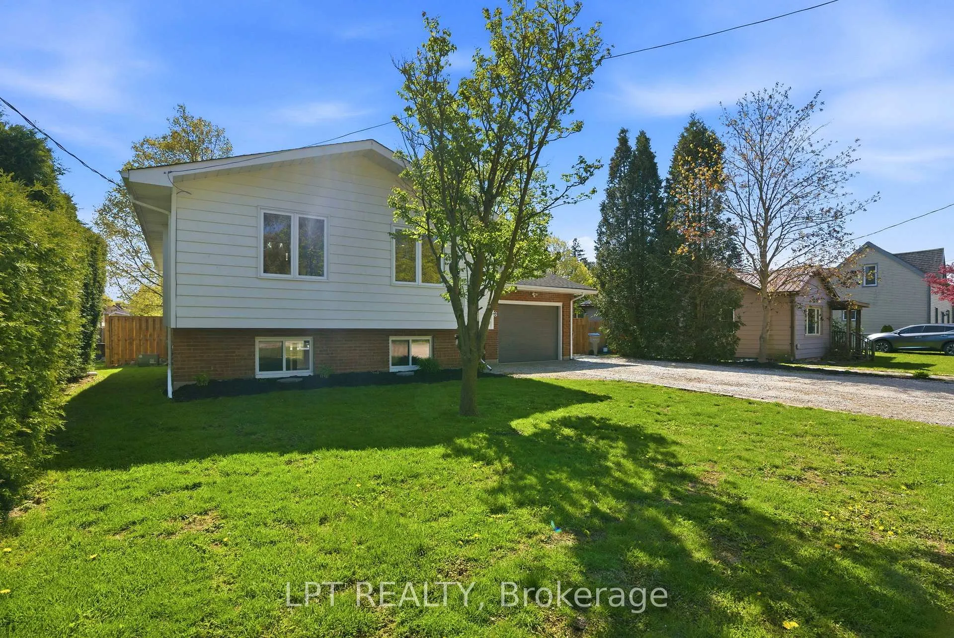 Photo 3 of 168 Ann Street, North Middlesex, Parkhill — HOMEH