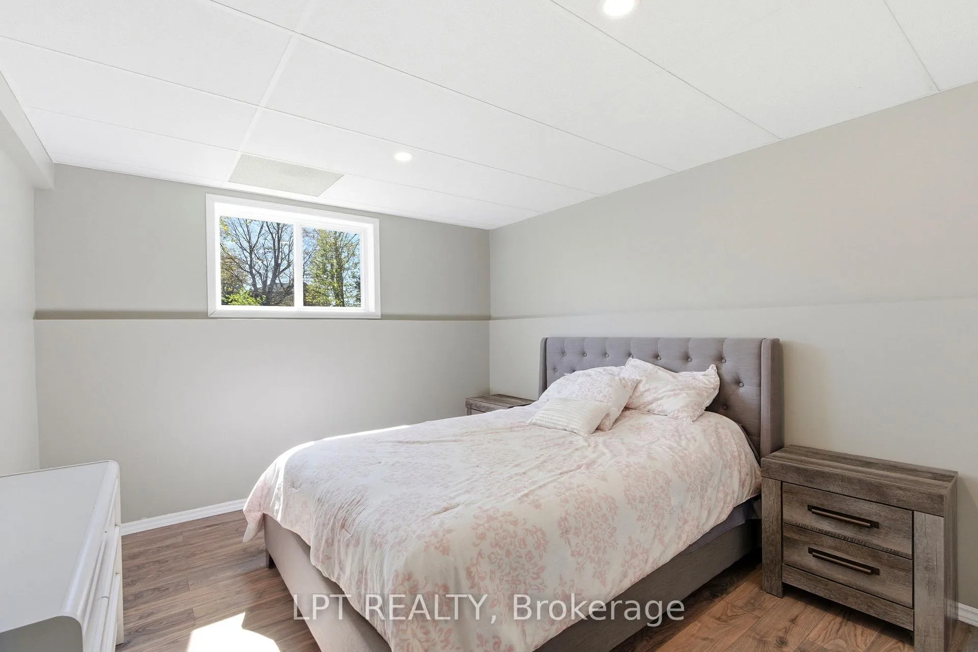 Photo 27 of 168 Ann Street, North Middlesex, Parkhill — HOMEH