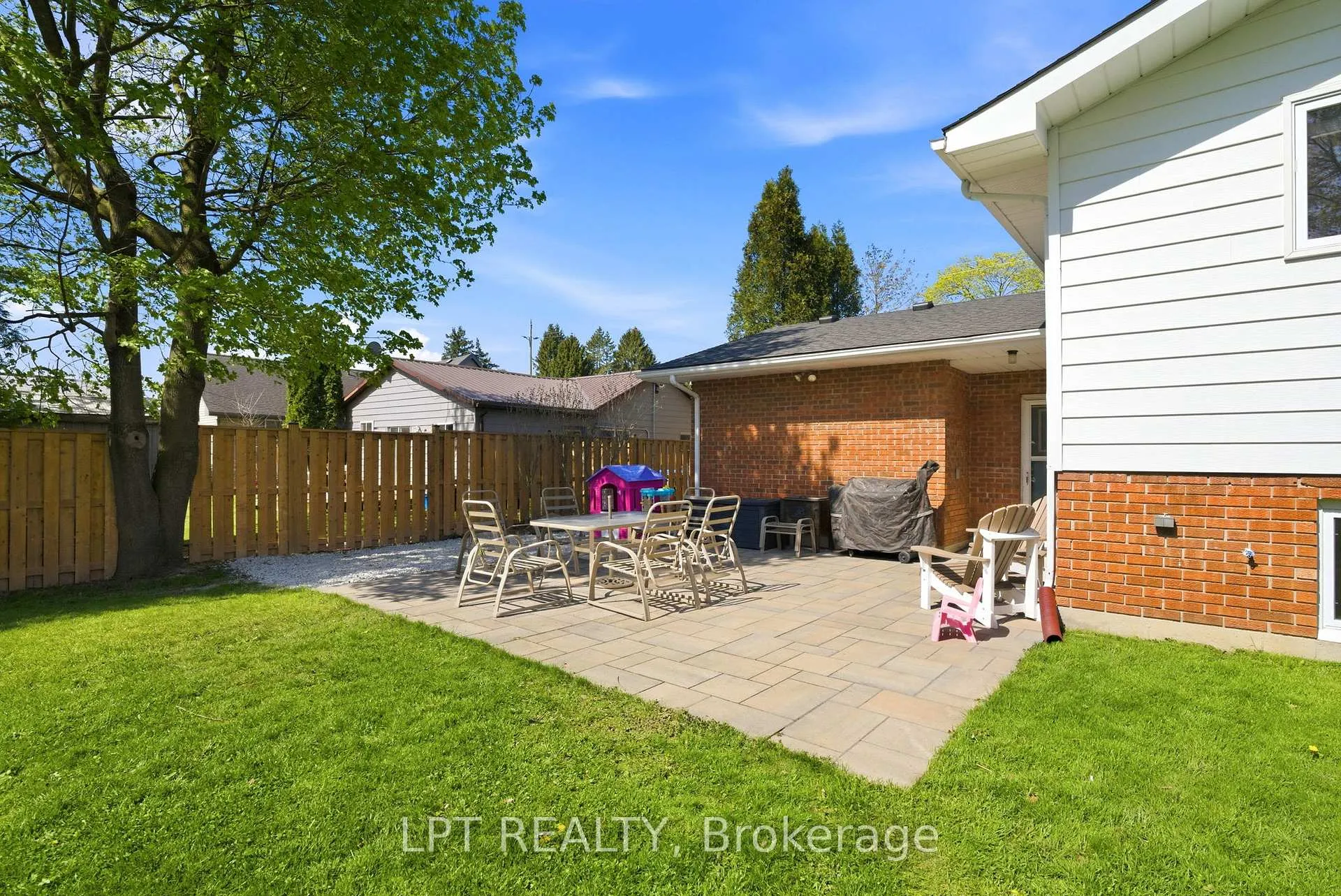 Photo 38 of 168 Ann Street, North Middlesex, Parkhill — HOMEH