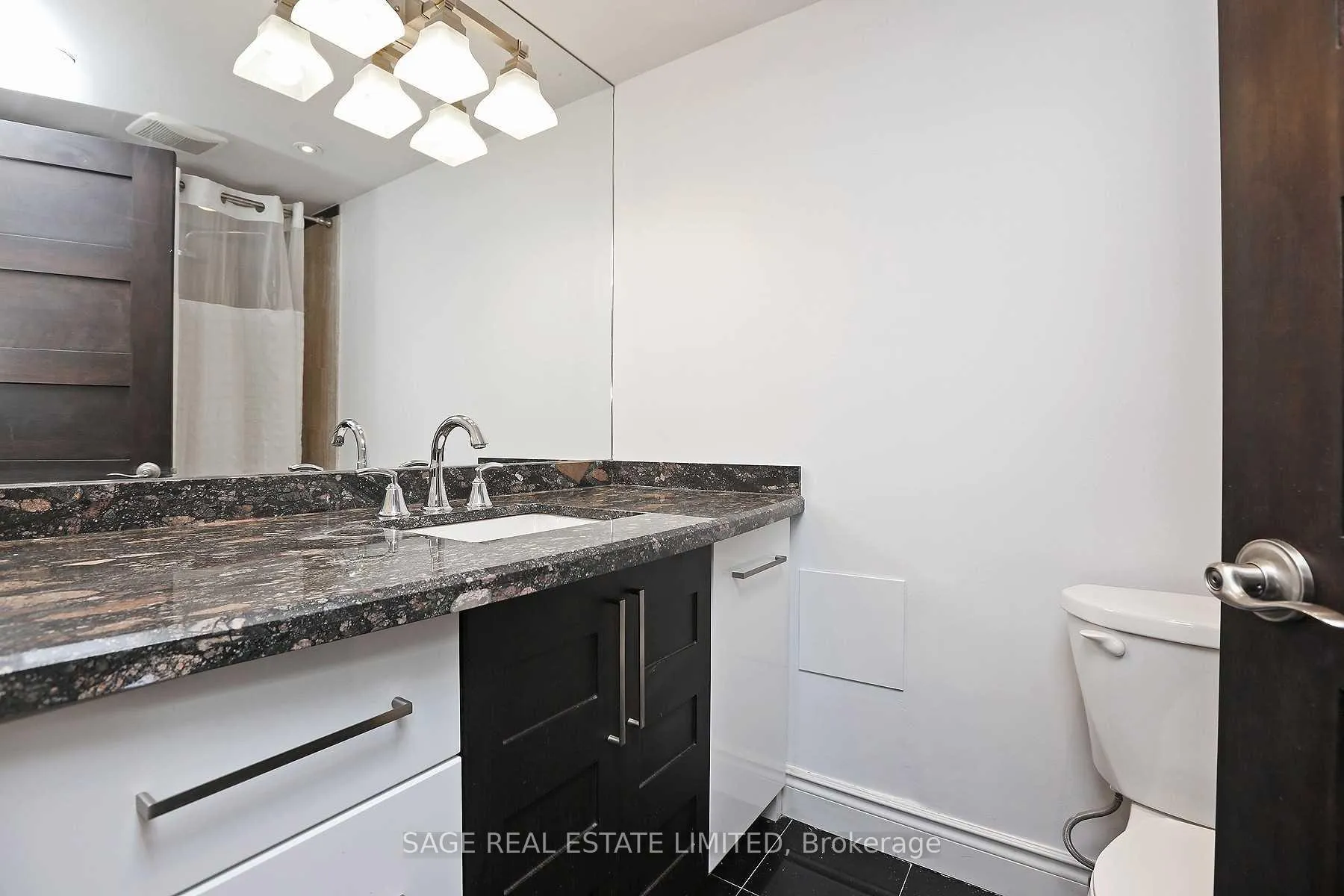 Photo 10 of Unit 705, 7 Broadway Avenue, Toronto, Mount Pleasant West — HOMEH