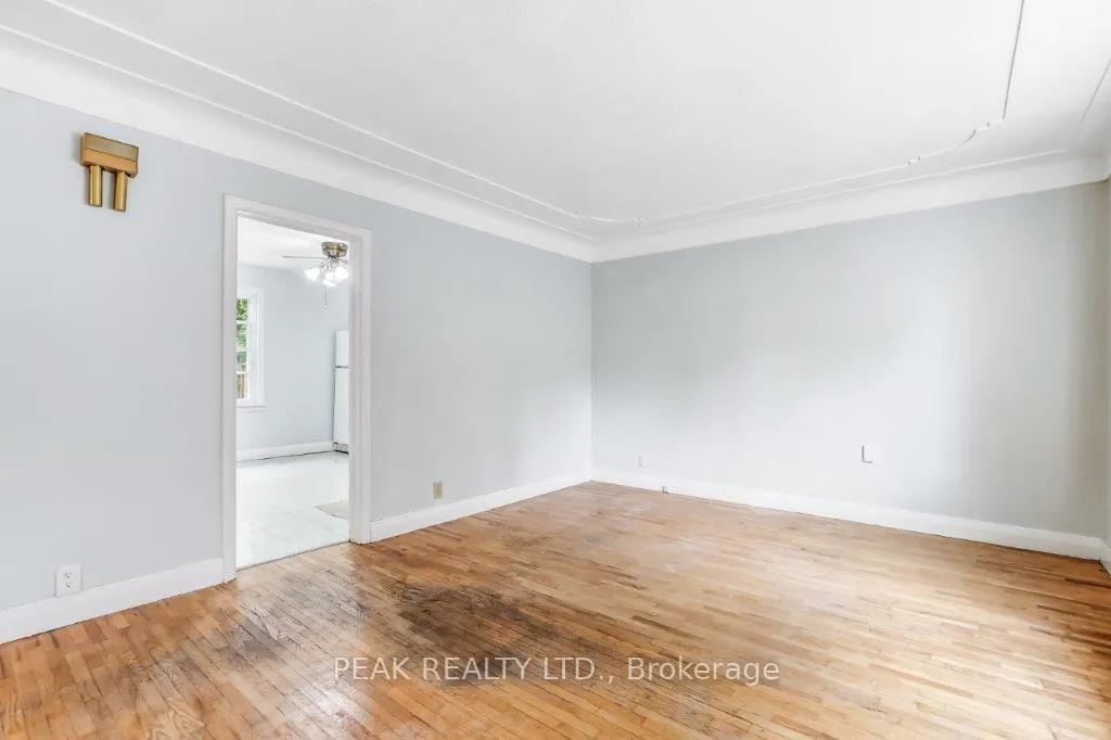 Photo 3 of 25 Henry Street, Brantford, Terrace Hill — HOMEH