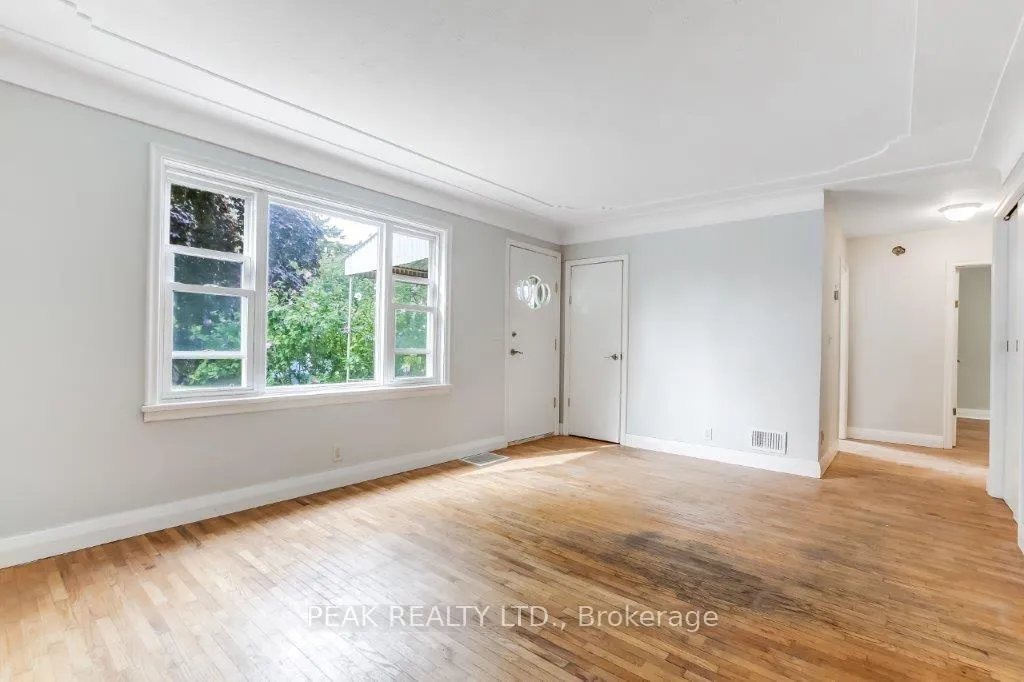 Photo 4 of 25 Henry Street, Brantford, Terrace Hill — HOMEH