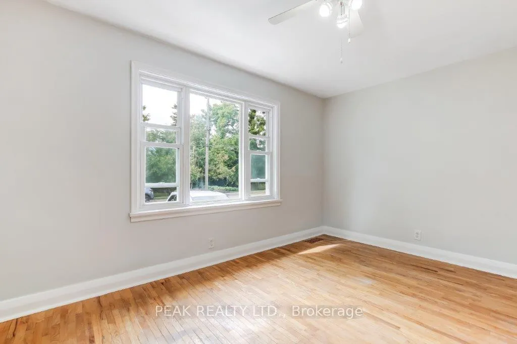 Photo 5 of 25 Henry Street, Brantford, Terrace Hill — HOMEH