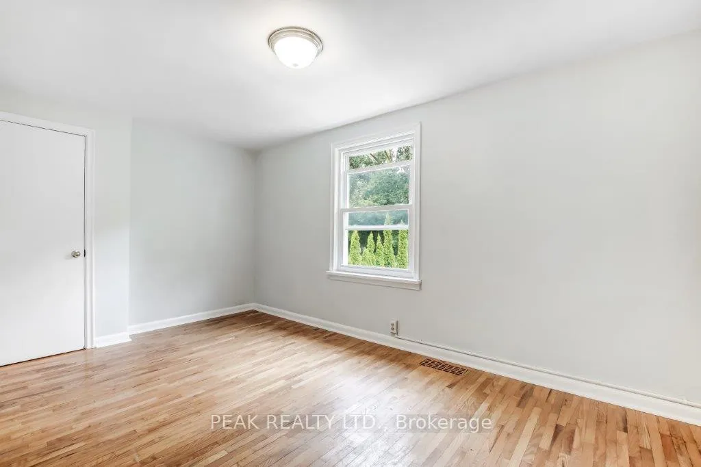 Photo 14 of 25 Henry Street, Brantford, Terrace Hill — HOMEH