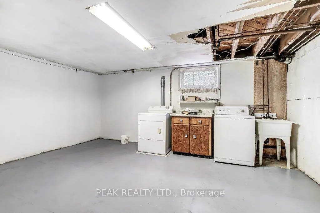 Photo 18 of 25 Henry Street, Brantford, Terrace Hill — HOMEH
