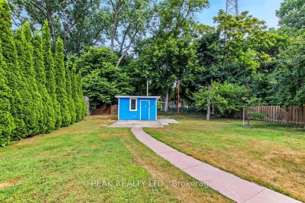 Photo 20 of 25 Henry Street, Brantford, Terrace Hill — HOMEH