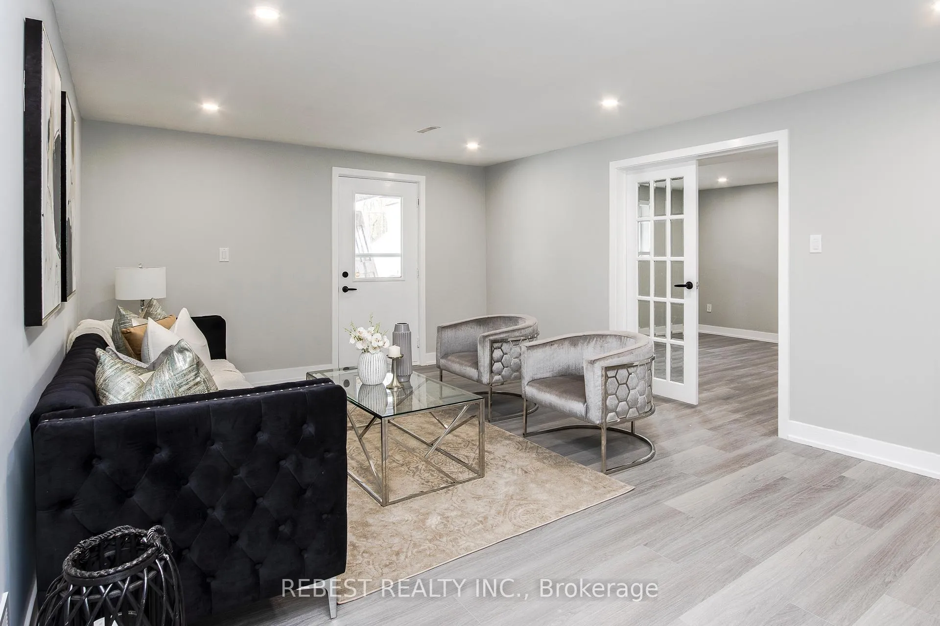 Front of Unit Basement, 92 Lillian Crescent