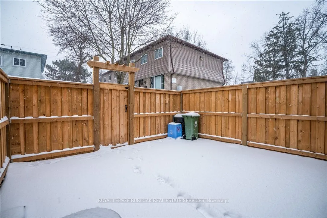 Photo 18 of Unit 16, 117 Bonaventure Drive, Hamilton, Gilbert — HOMEH