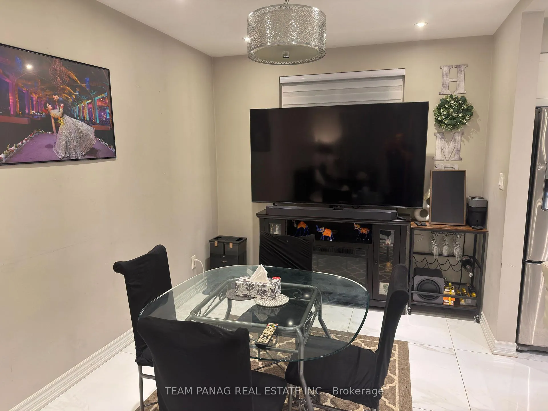 Photo 6 of 9 Appleby Drive, Brampton, Avondale — HOMEH