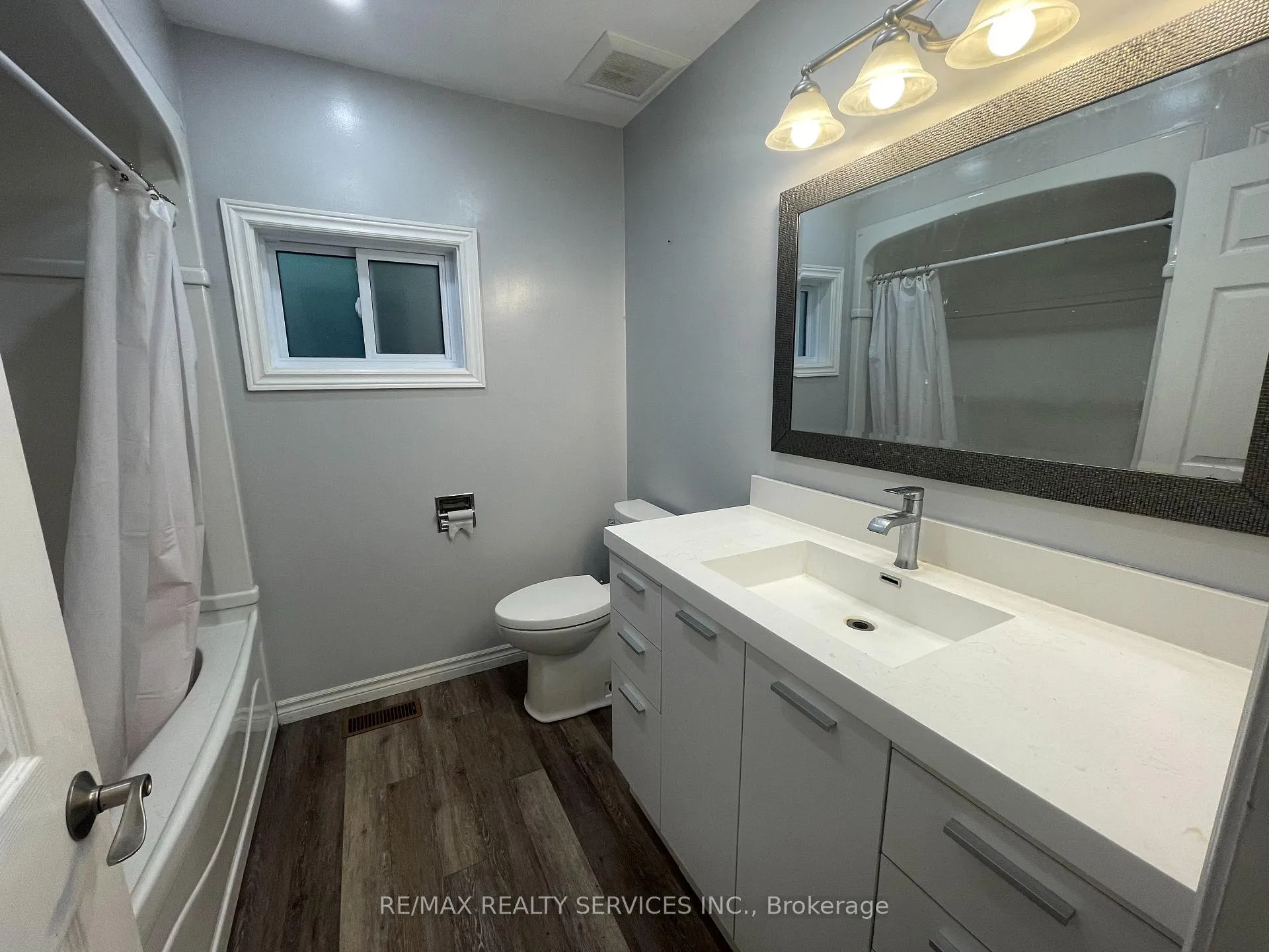 Photo 10 of 109 River Road, Brampton, Huttonville — HOMEH