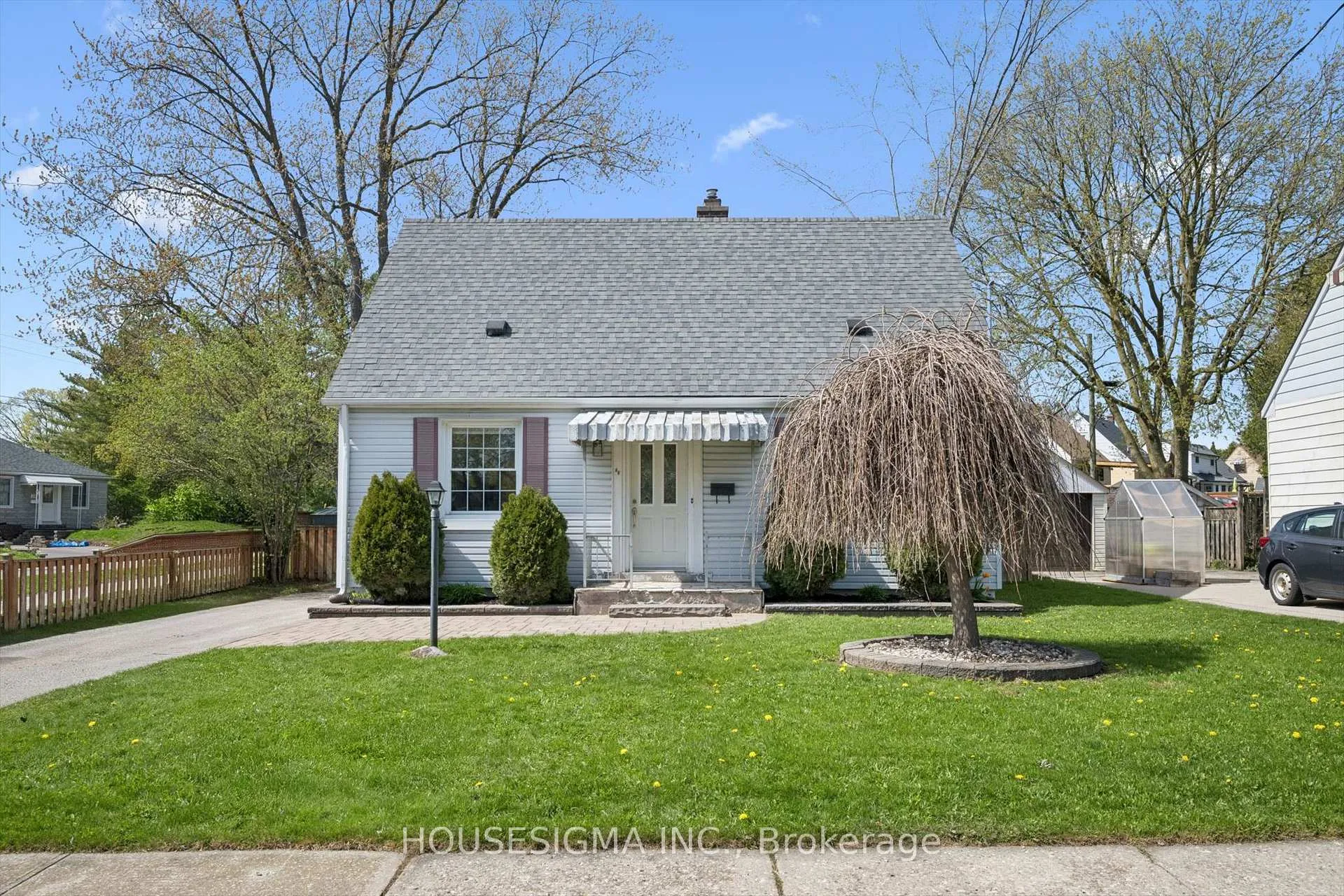 Photo 1 of 46 Seneca Drive, Kitchener — HOMEH