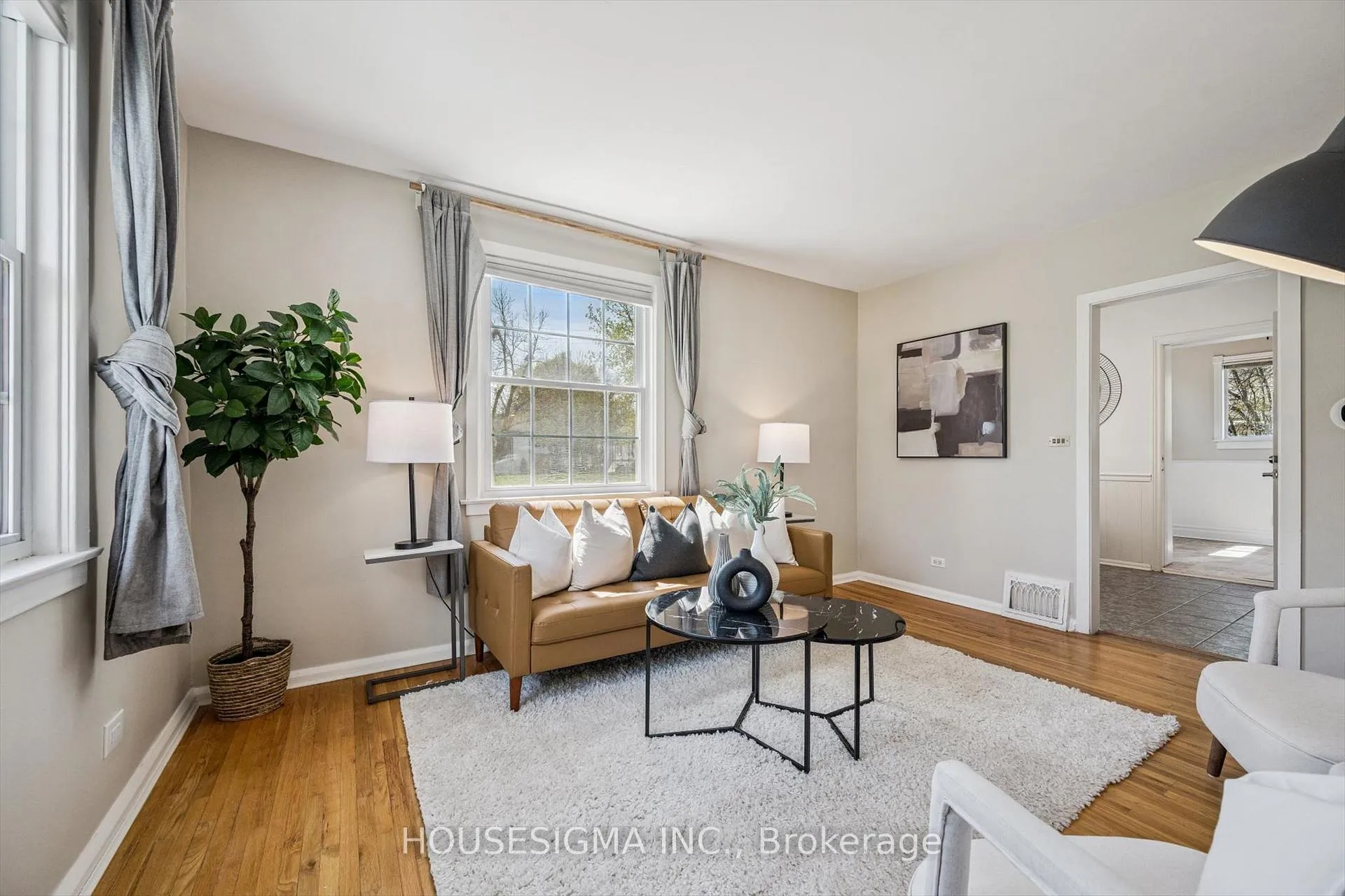 Photo 9 of 46 Seneca Drive, Kitchener — HOMEH