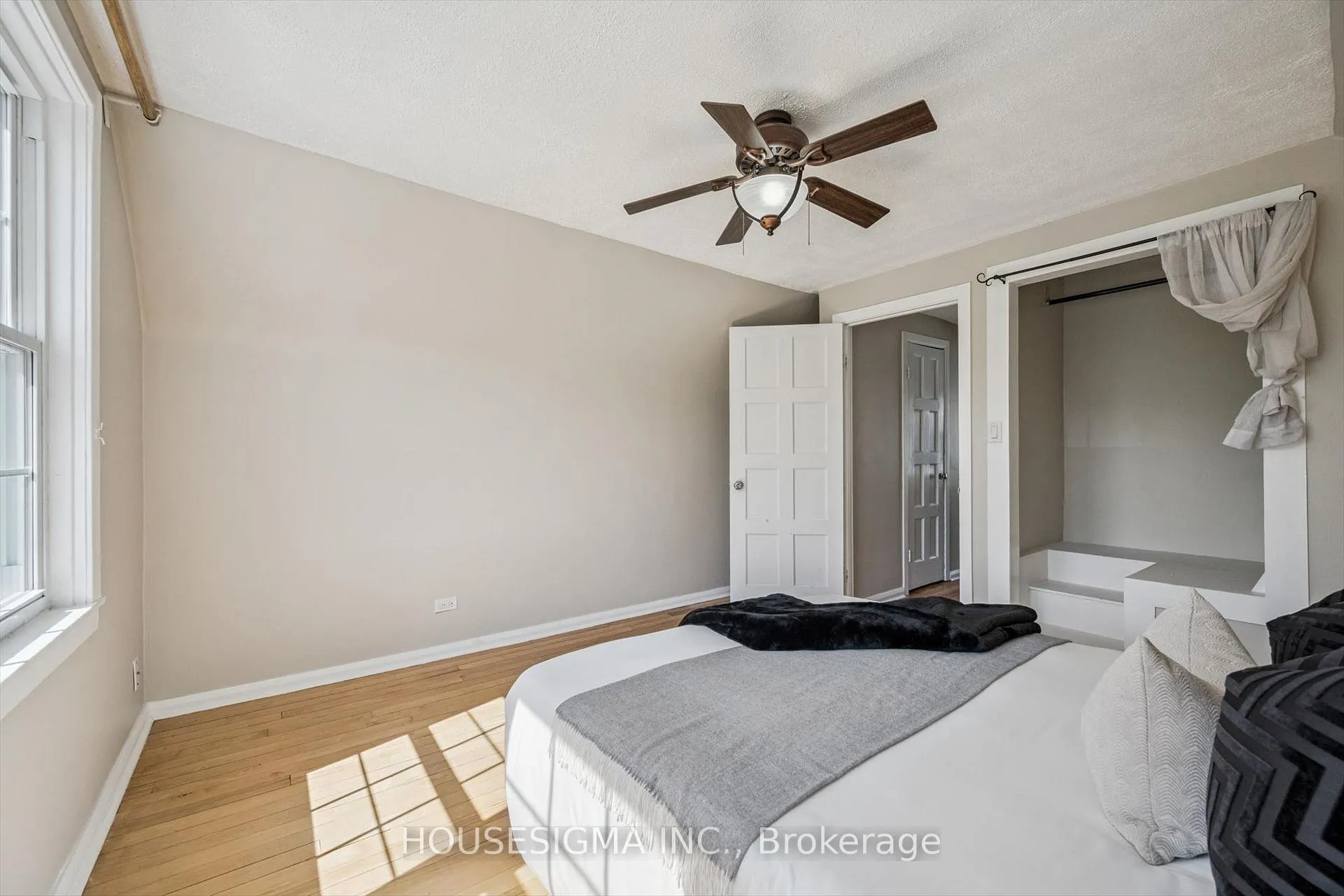 Photo 29 of 46 Seneca Drive, Kitchener — HOMEH