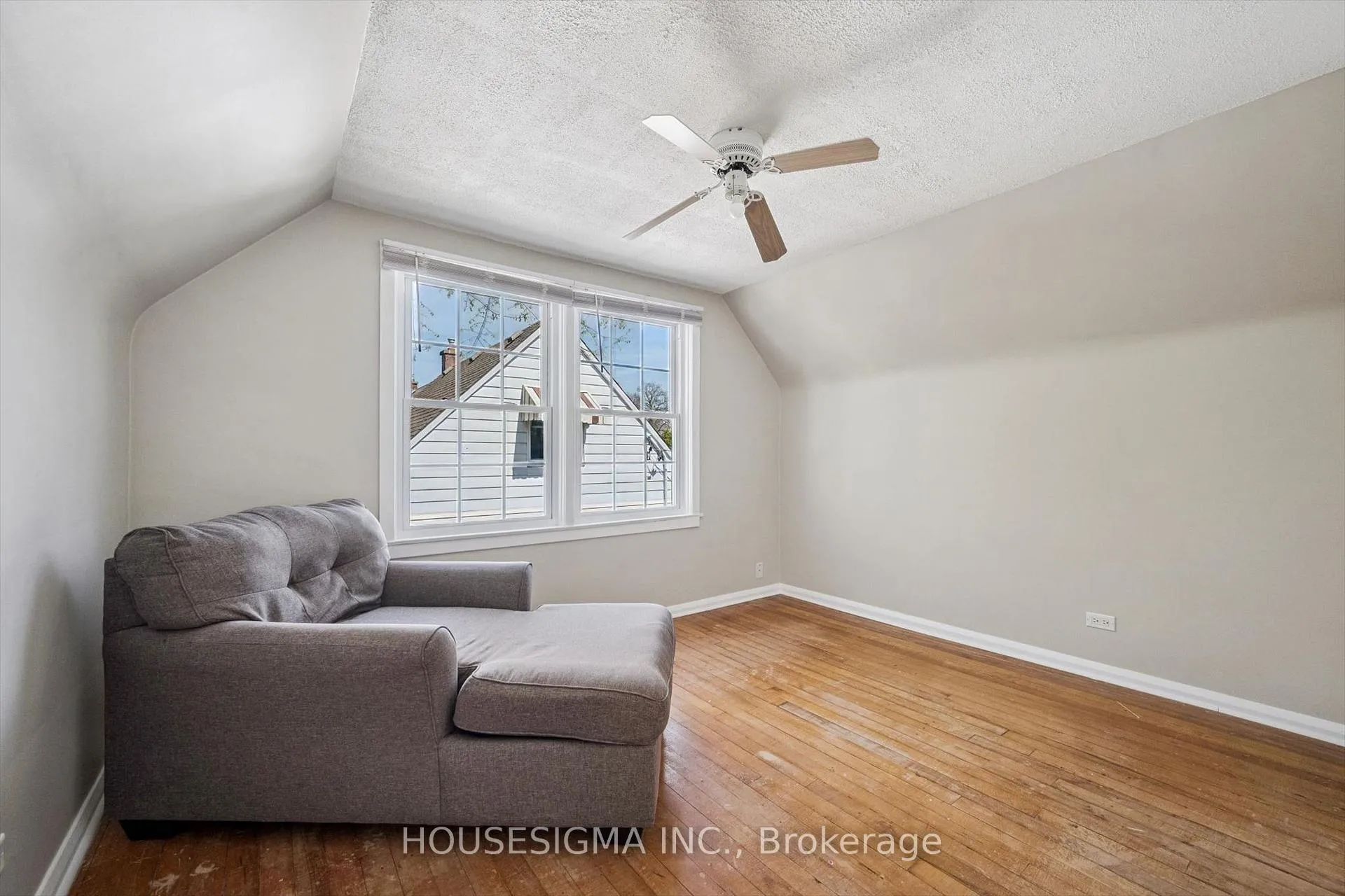 Photo 30 of 46 Seneca Drive, Kitchener — HOMEH
