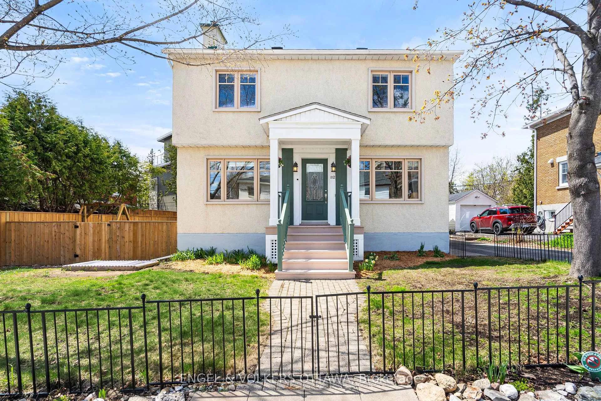 Photo 2 of 112 Springfield Road, Ottawa, Lindenlea — HOMEH