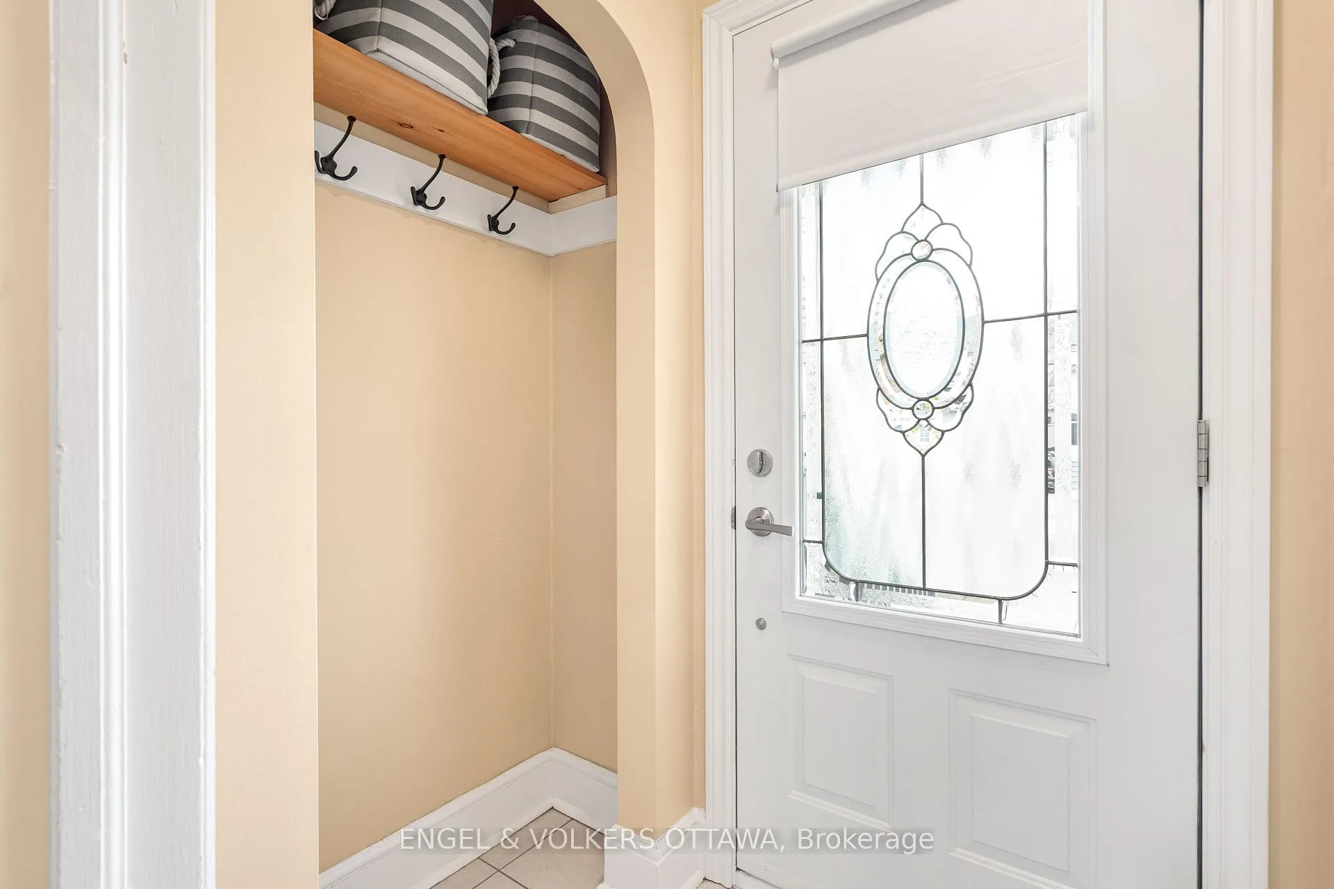 Photo 8 of 112 Springfield Road, Ottawa, Lindenlea — HOMEH