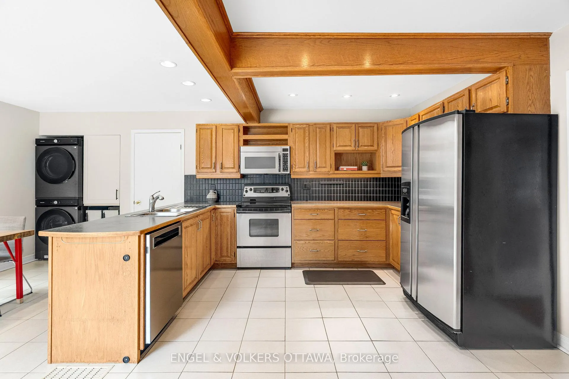 Photo 14 of 112 Springfield Road, Ottawa, Lindenlea — HOMEH