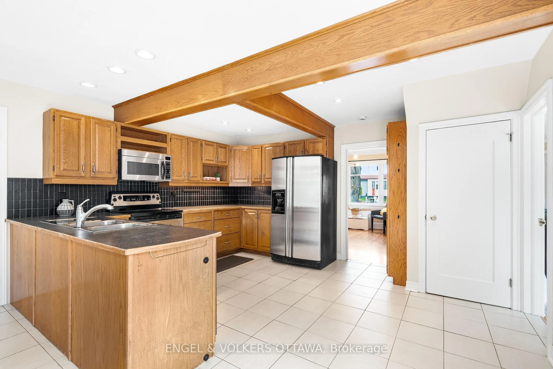 Photo 15 of 112 Springfield Road, Ottawa, Lindenlea — HOMEH