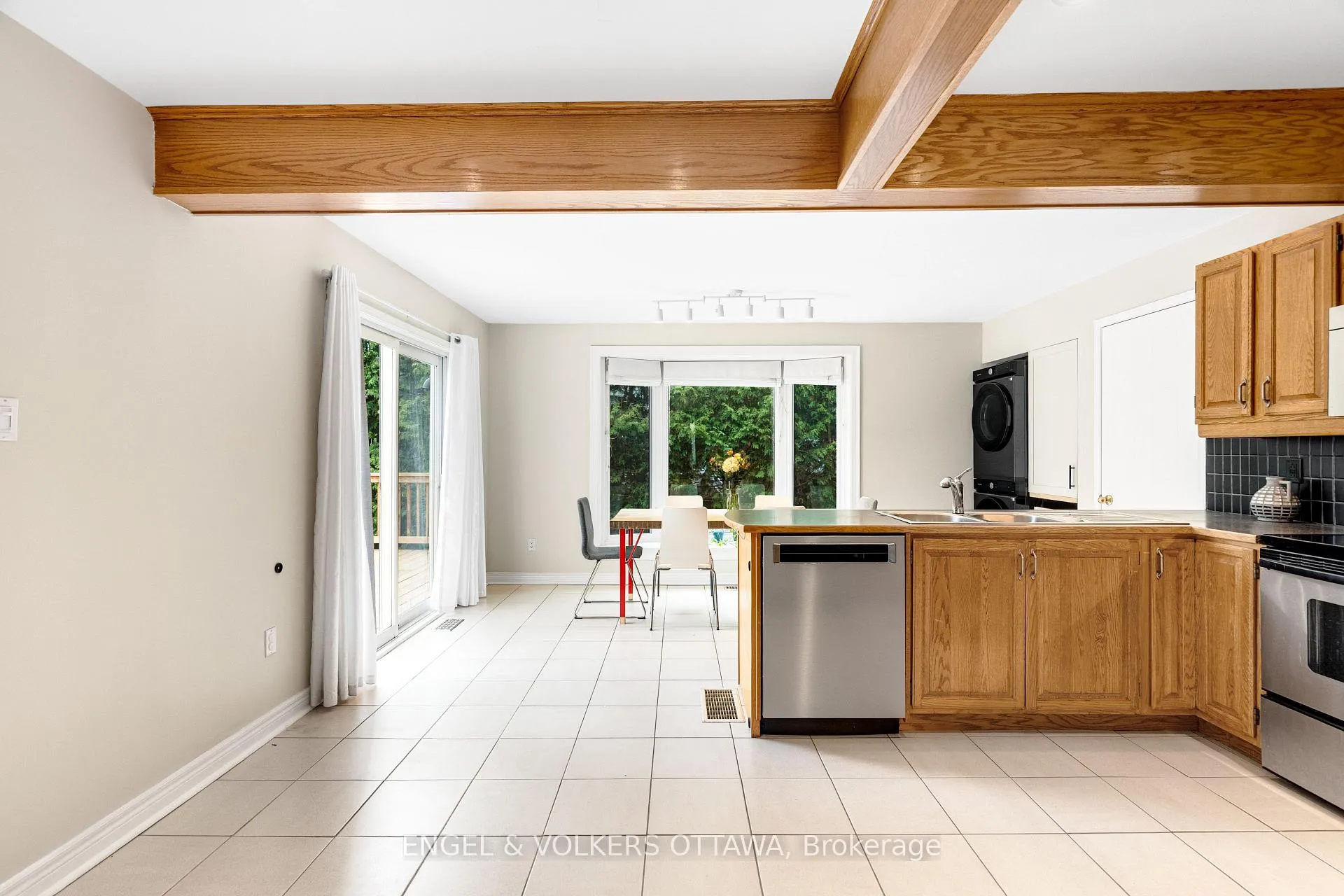 Photo 17 of 112 Springfield Road, Ottawa, Lindenlea — HOMEH