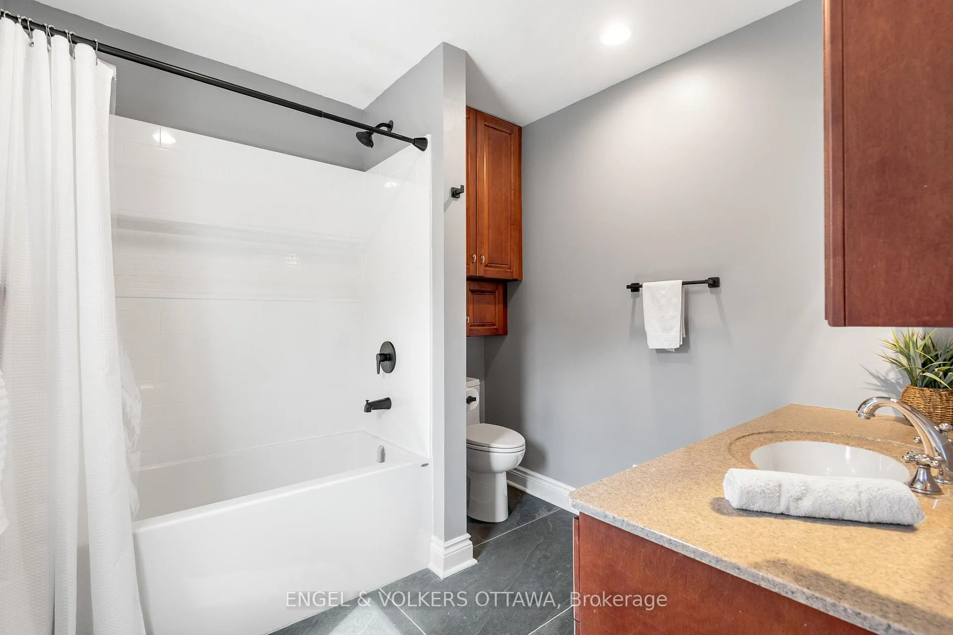 Photo 37 of 112 Springfield Road, Ottawa, Lindenlea — HOMEH