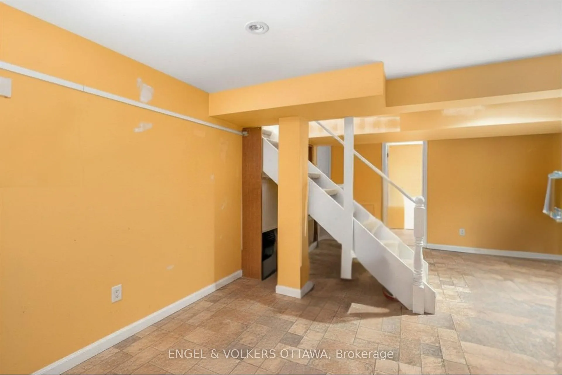 Photo 39 of 112 Springfield Road, Ottawa, Lindenlea — HOMEH