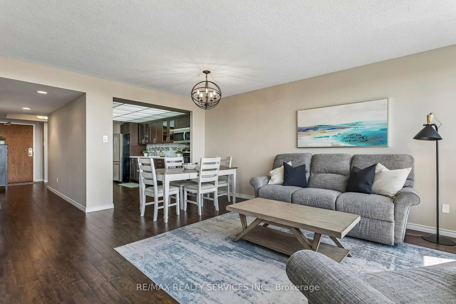 Photo 8 of Unit 1108, 320 Mill Street S, Brampton, Brampton South — HOMEH